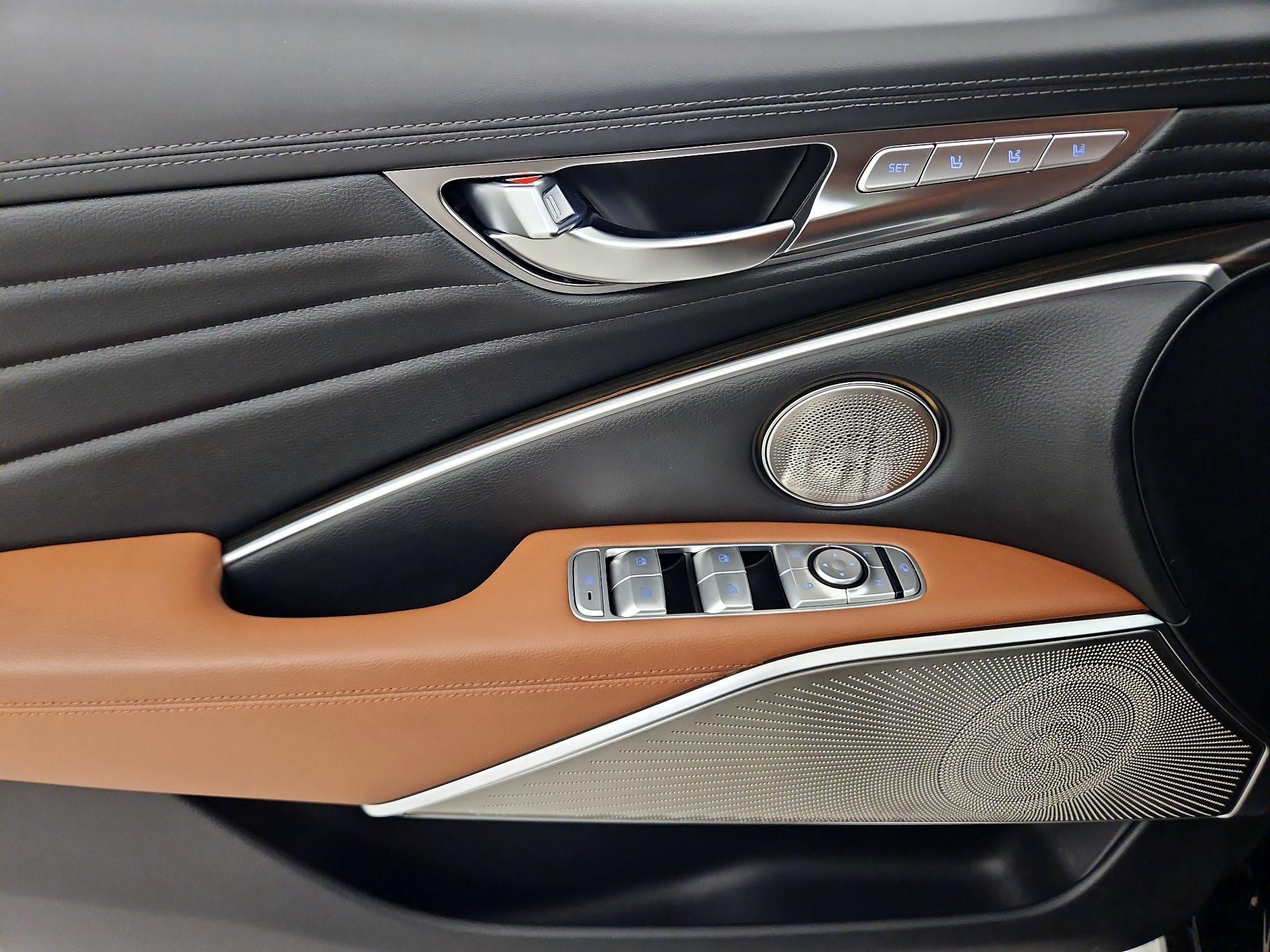 Thumbnail: 2020 Kia K900 - 12