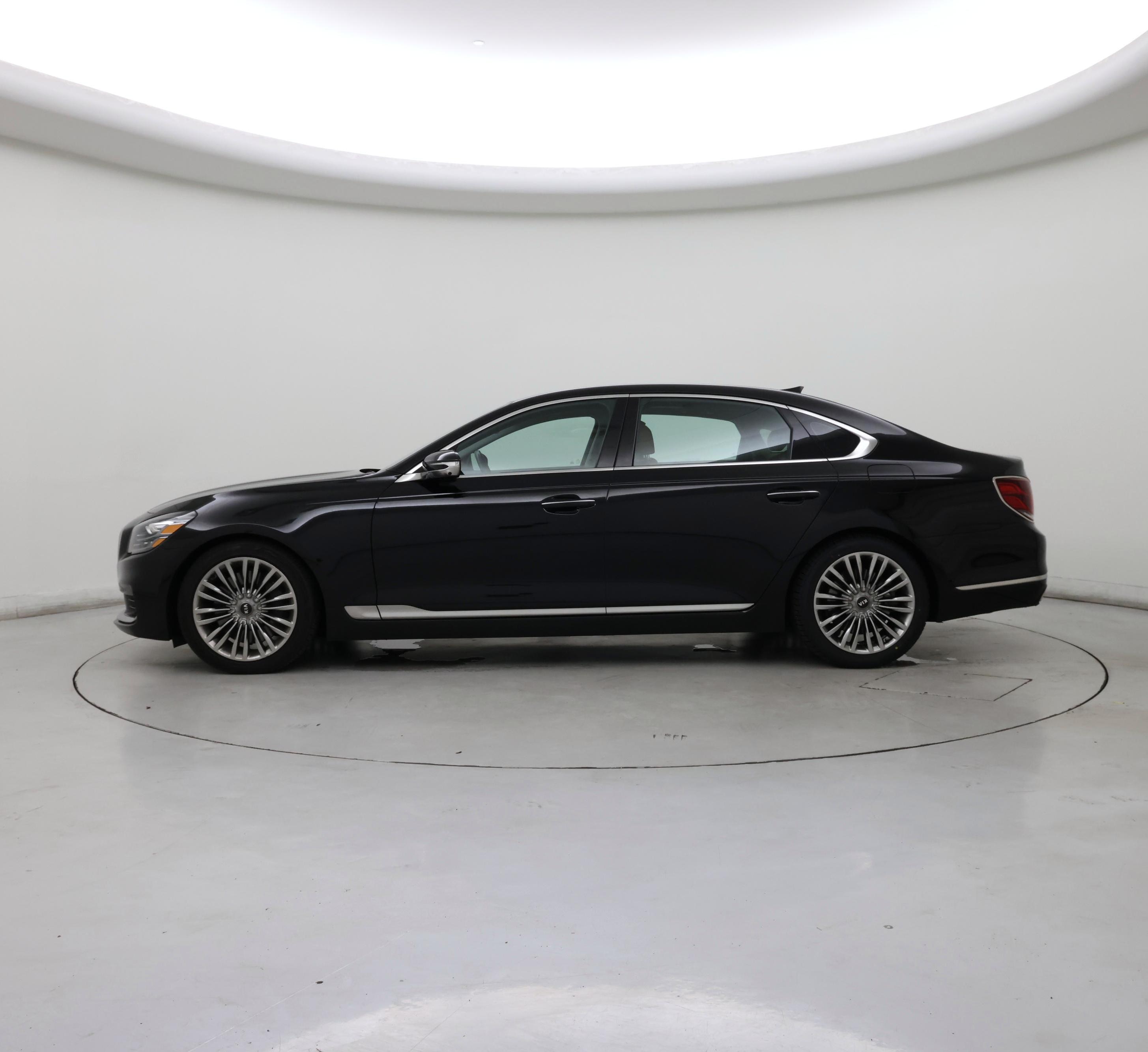 Thumbnail: 2020 Kia K900 - 3