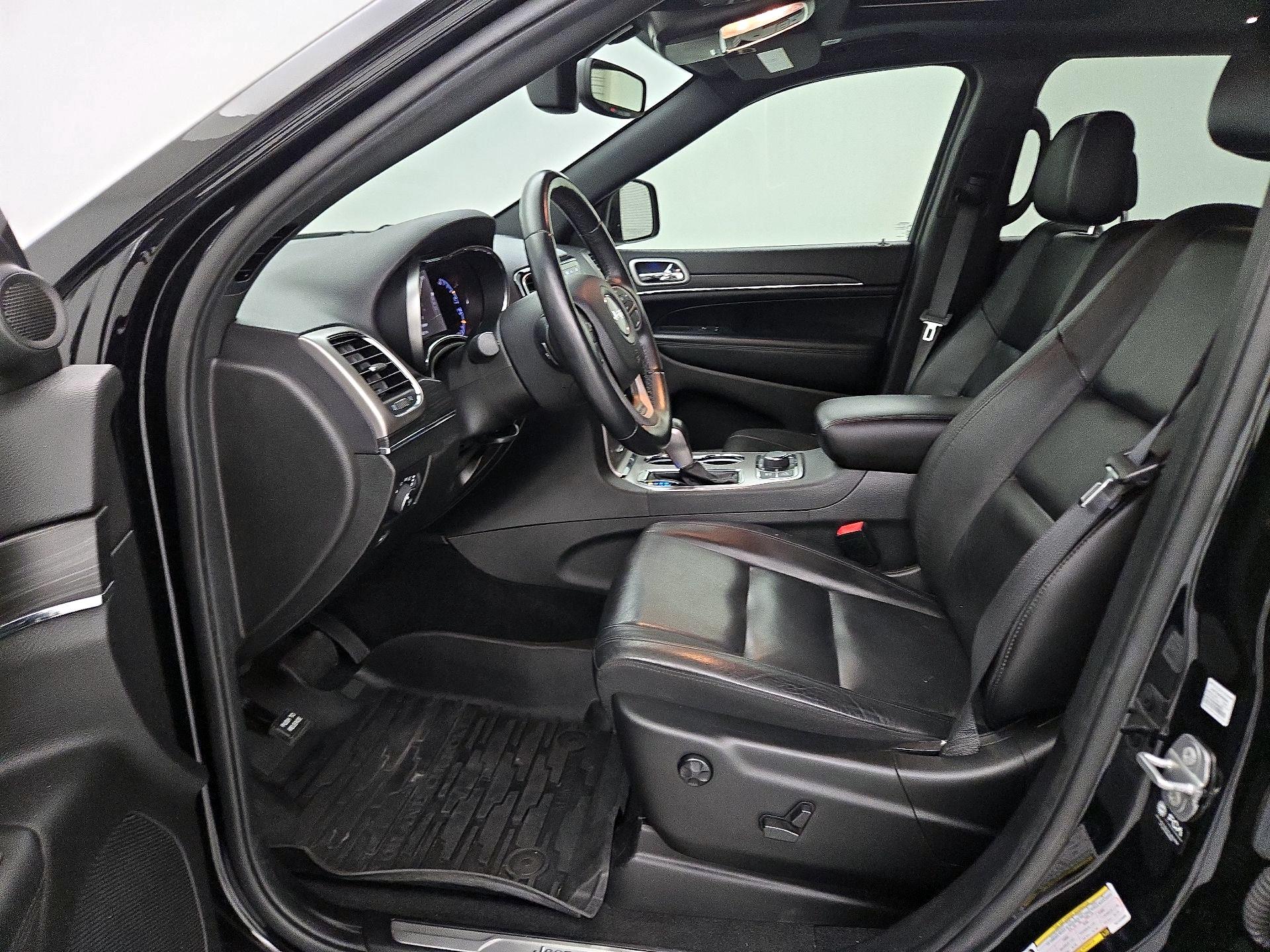 Thumbnail: 2022 Jeep Grand Cherokee - 11