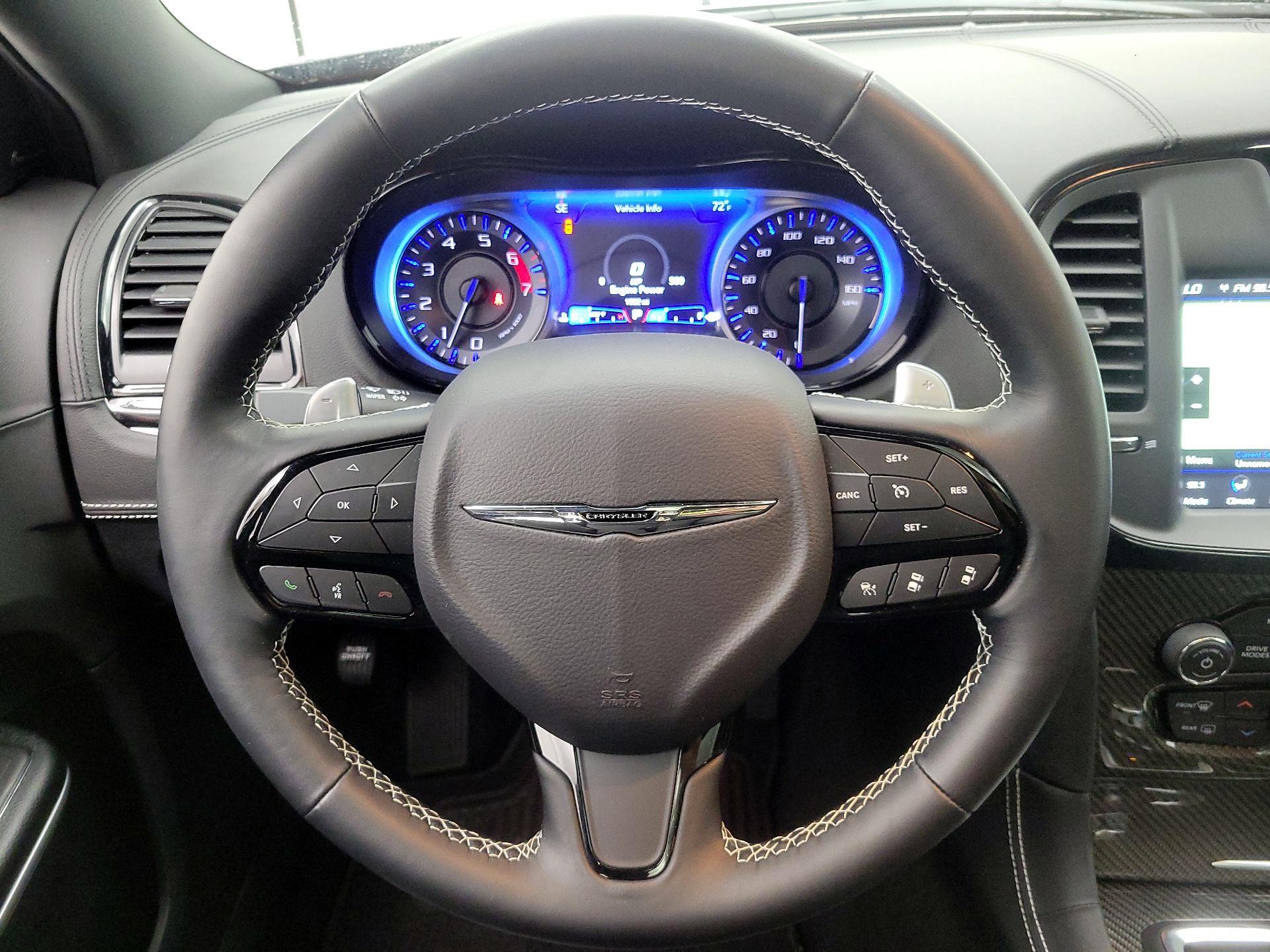 Thumbnail: 2023 Chrysler 300 - 10