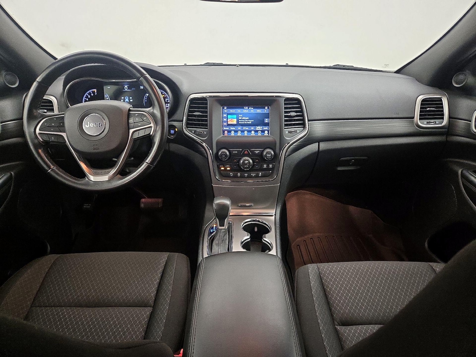2021 Jeep Grand Cherokee Laredo E - Photo 10