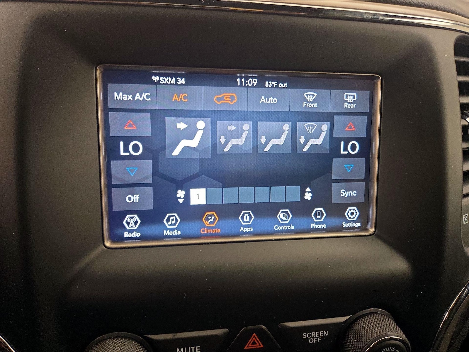 2021 Jeep Grand Cherokee Laredo E - Photo 17