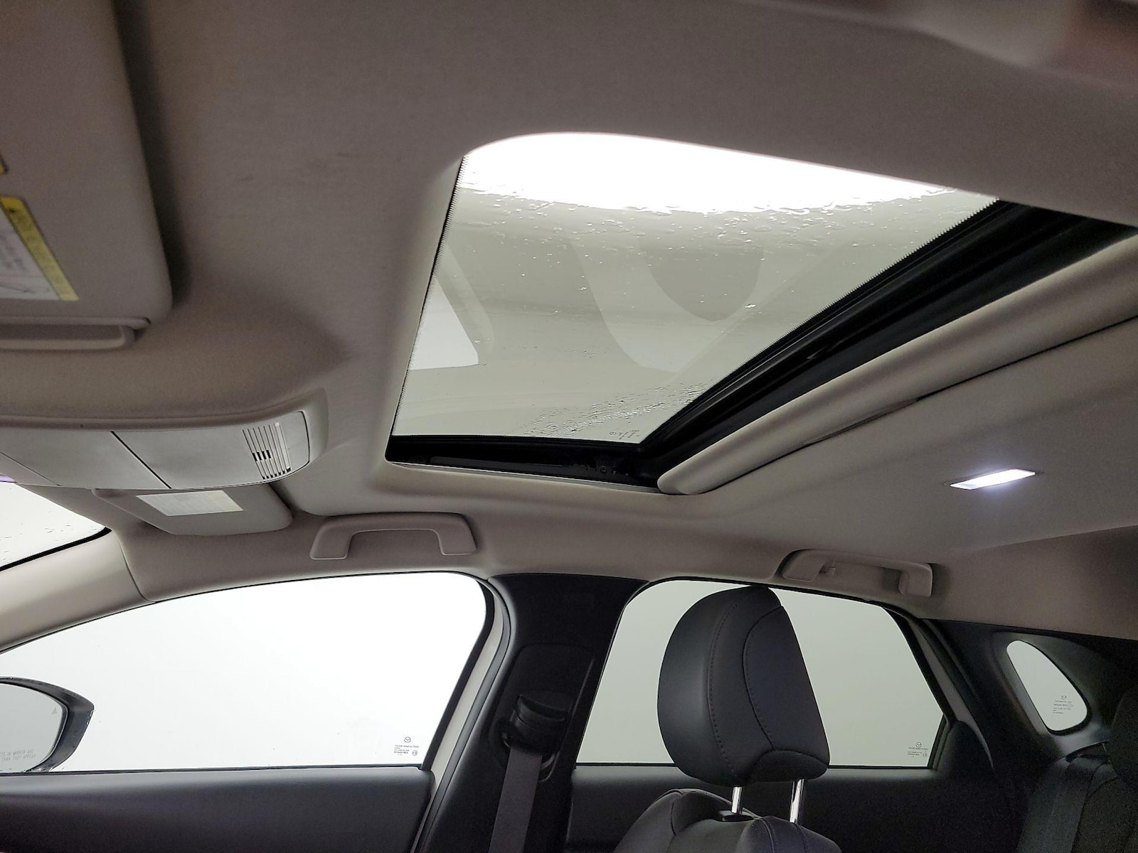 Sunroof(s) & Overhead Airbags