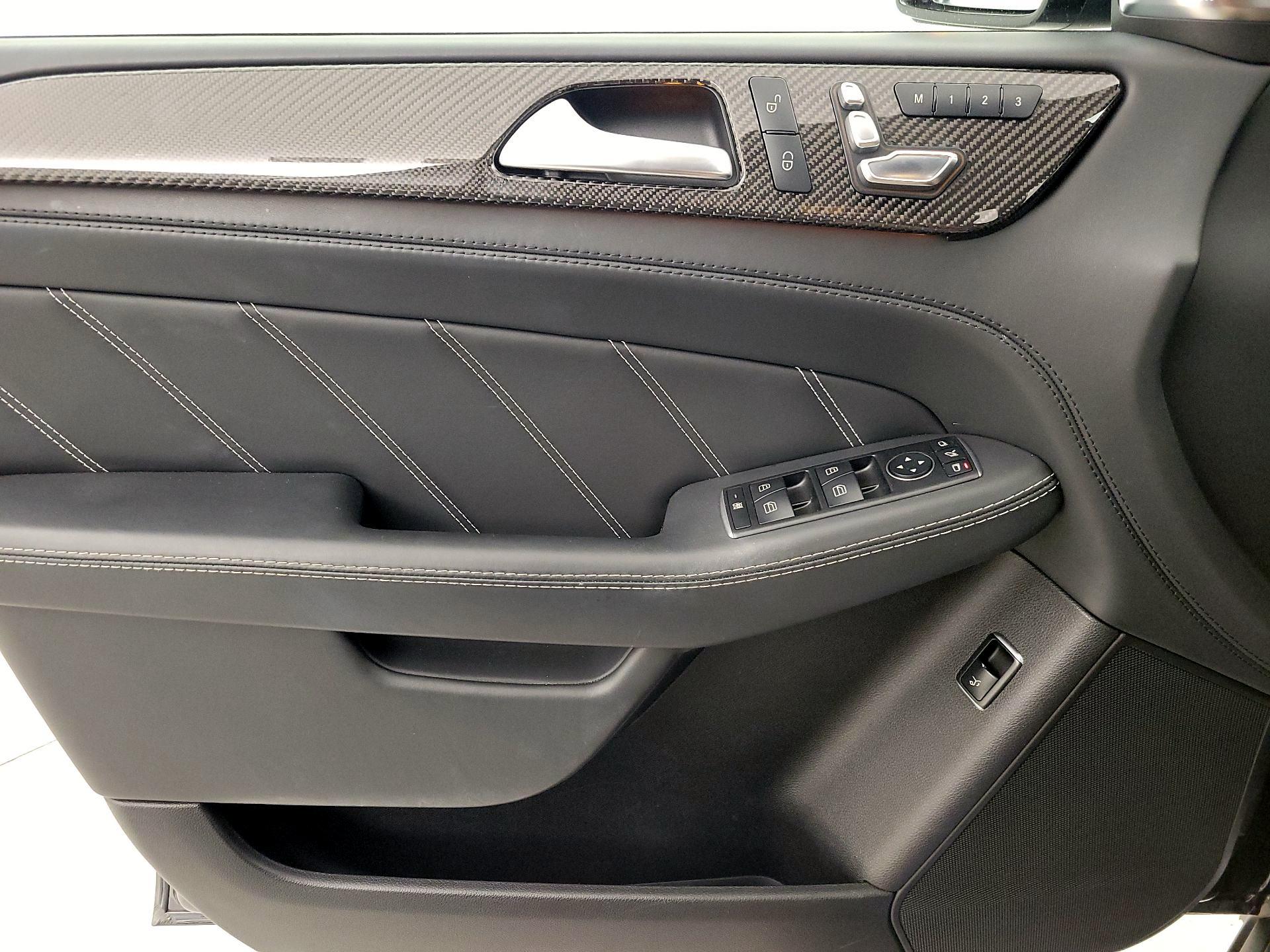 Thumbnail: 2019 Mercedes-Benz GL-Class - 12