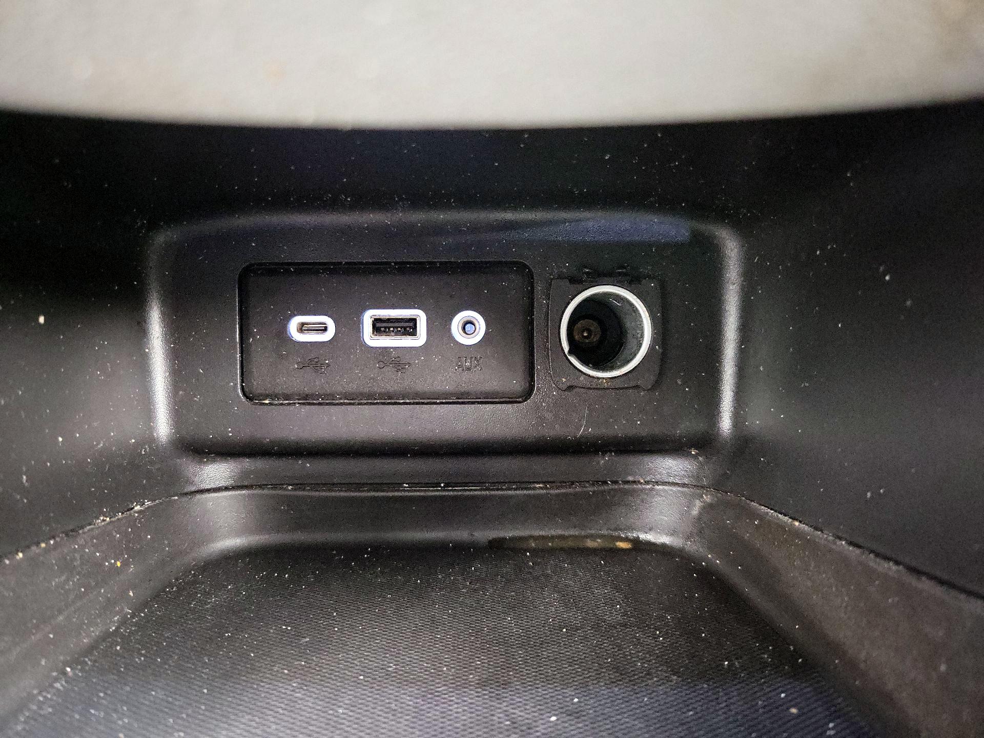 Thumbnail: 2019 Chevrolet Equinox - 18