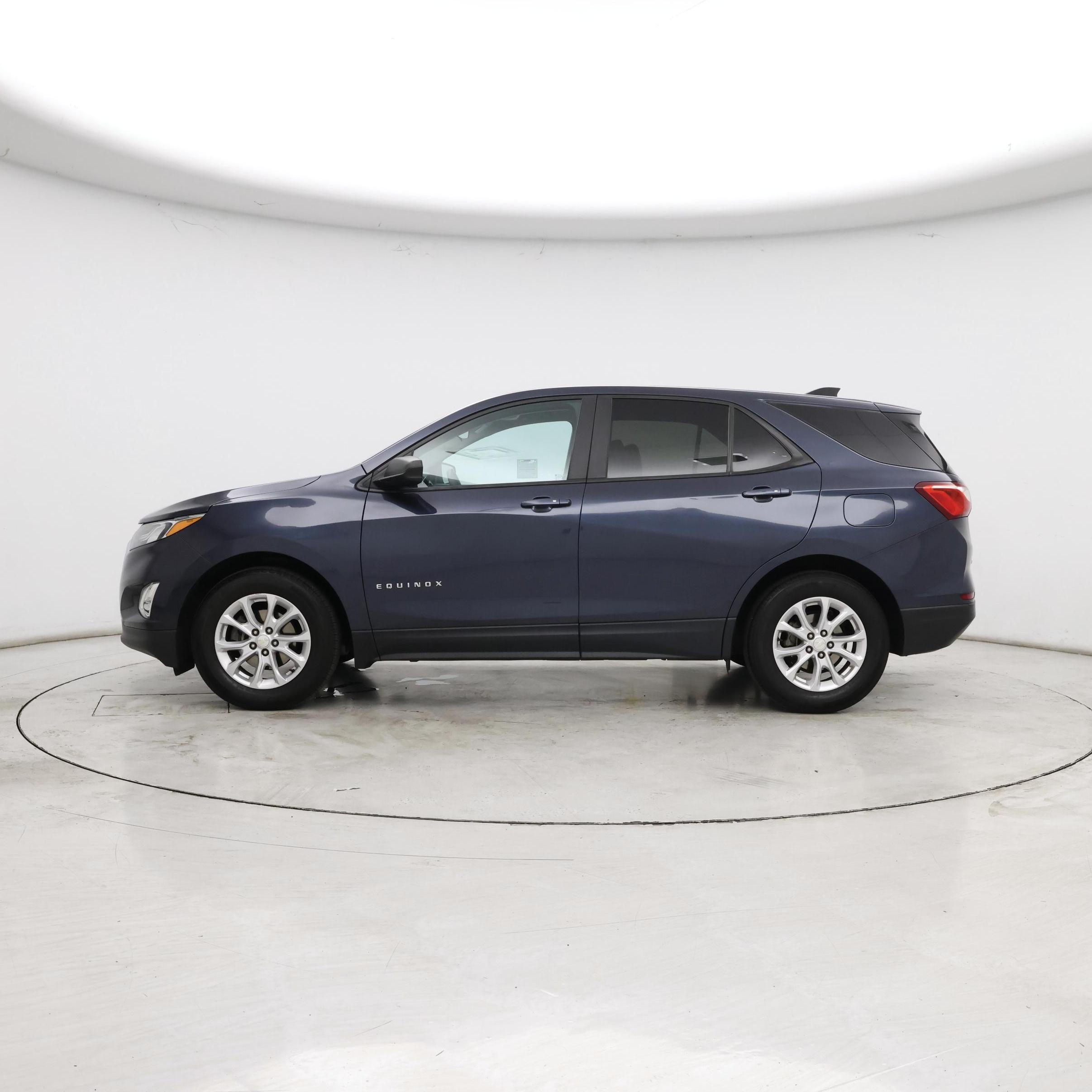 Thumbnail: 2019 Chevrolet Equinox - 3
