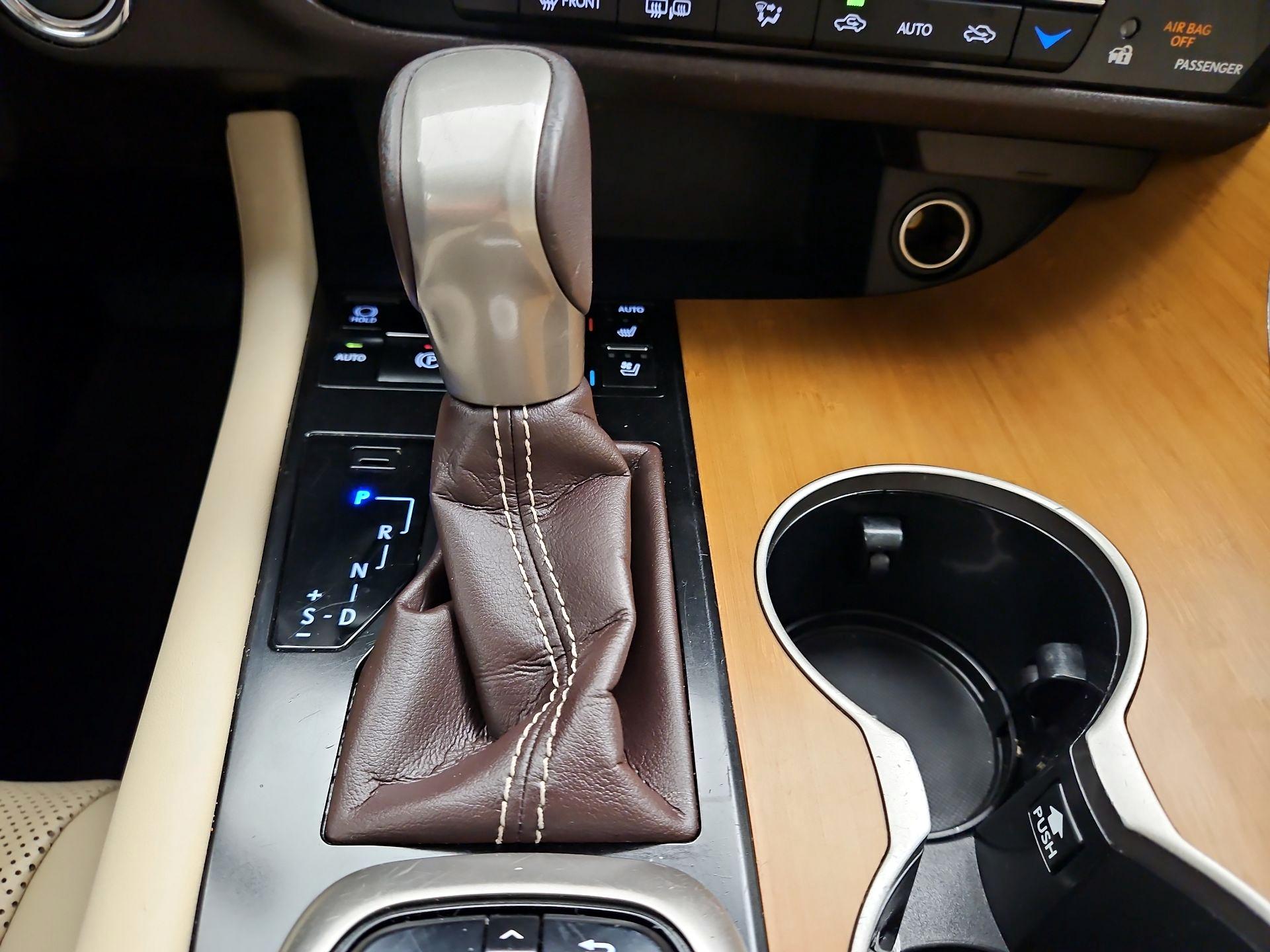 Thumbnail: 2019 Lexus RX - 18