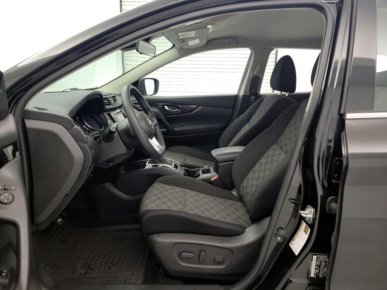 2019 Nissan Rogue Sport SV - Photo 12