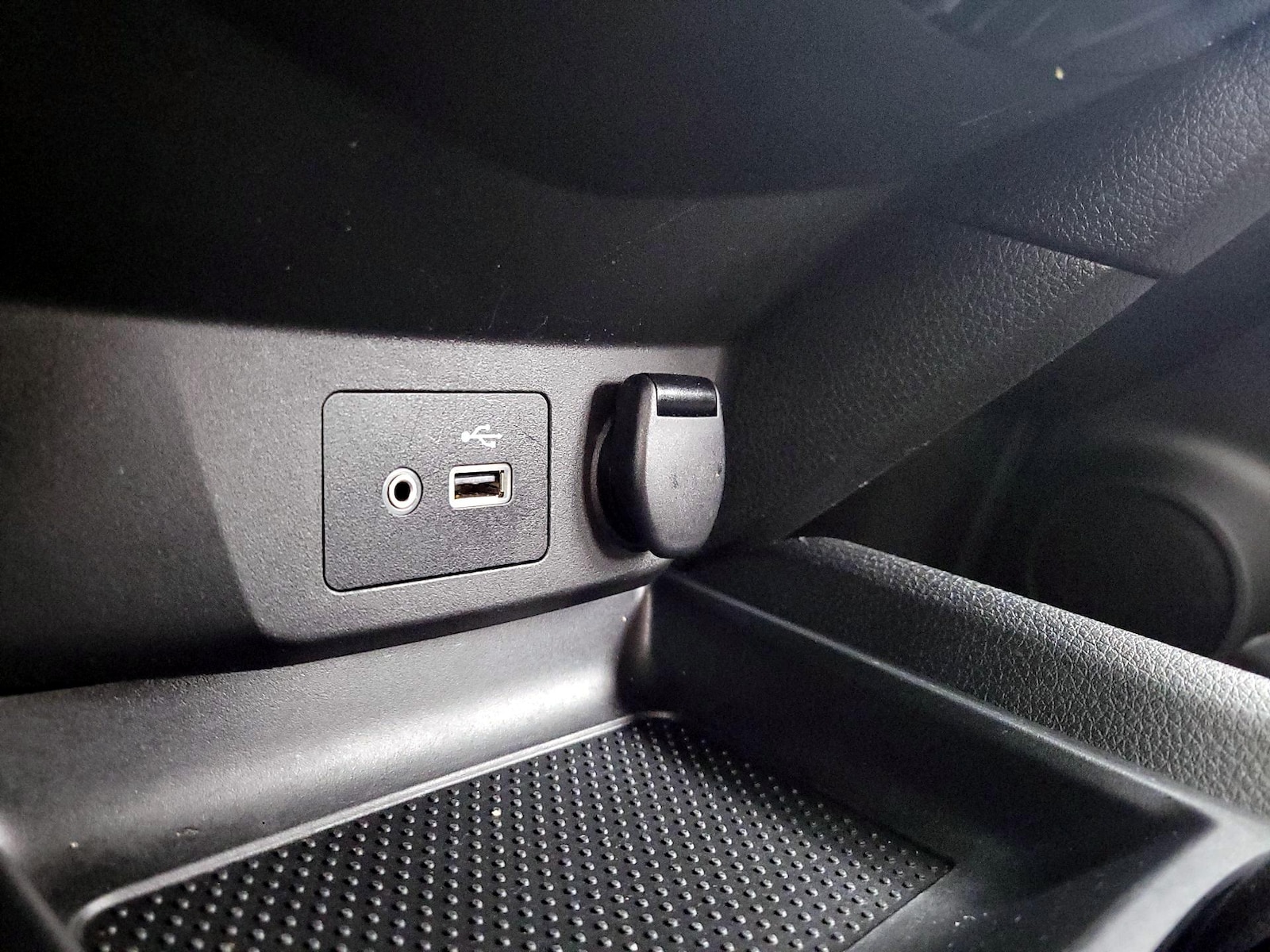 2019 Nissan Rogue Sport SV - Photo 19
