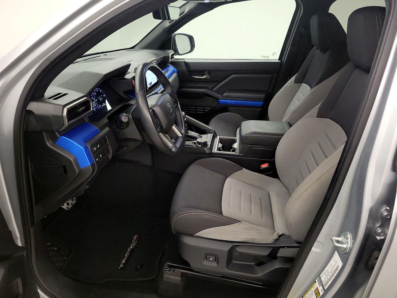 2025 Toyota Tacoma TRD Sport - Photo 12