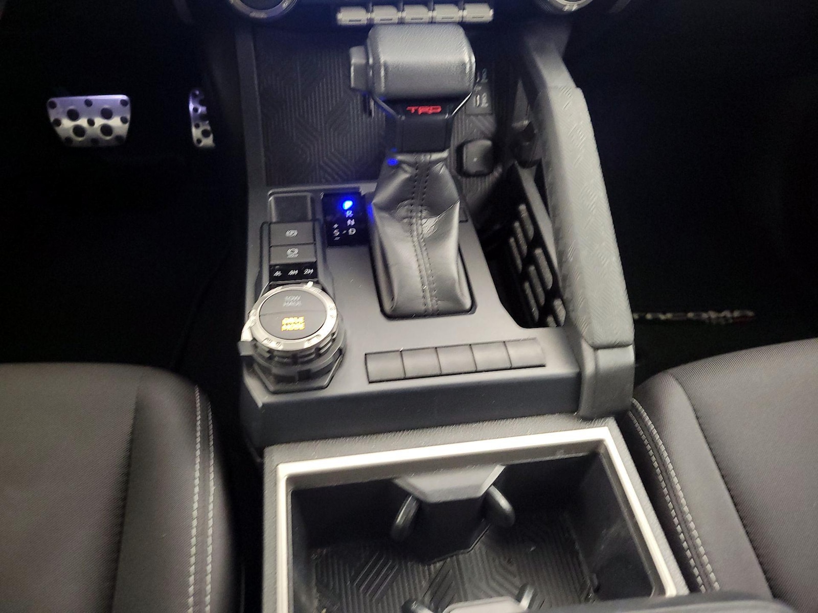 2025 Toyota Tacoma TRD Sport - Photo 18