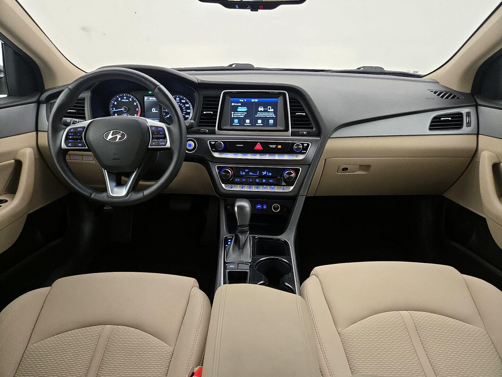 Thumbnail: 2019 Hyundai Sonata - 9