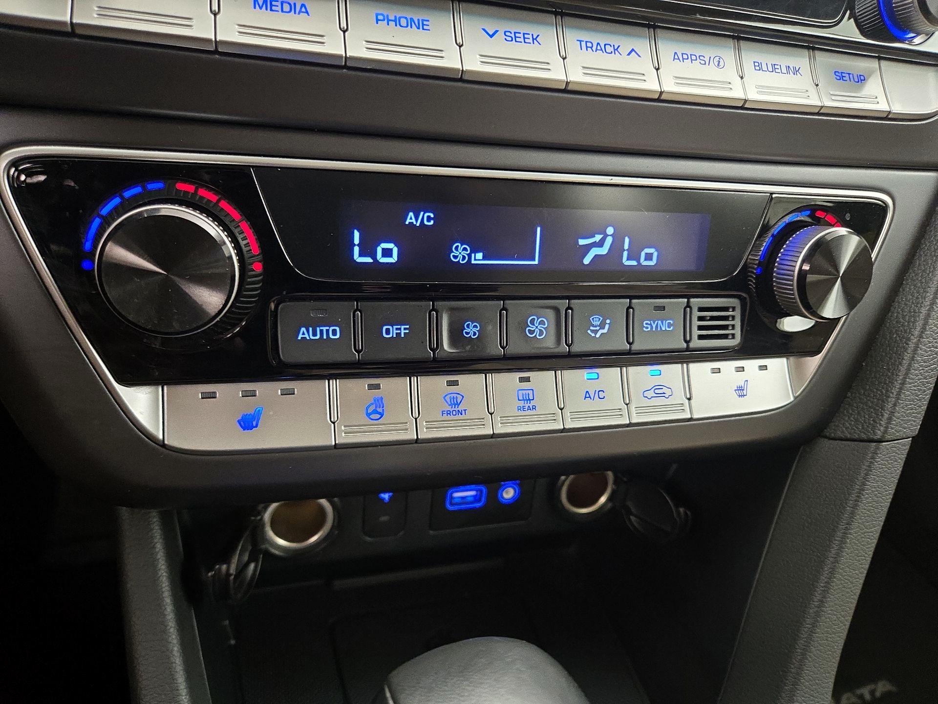 Thumbnail: 2019 Hyundai Sonata - 16