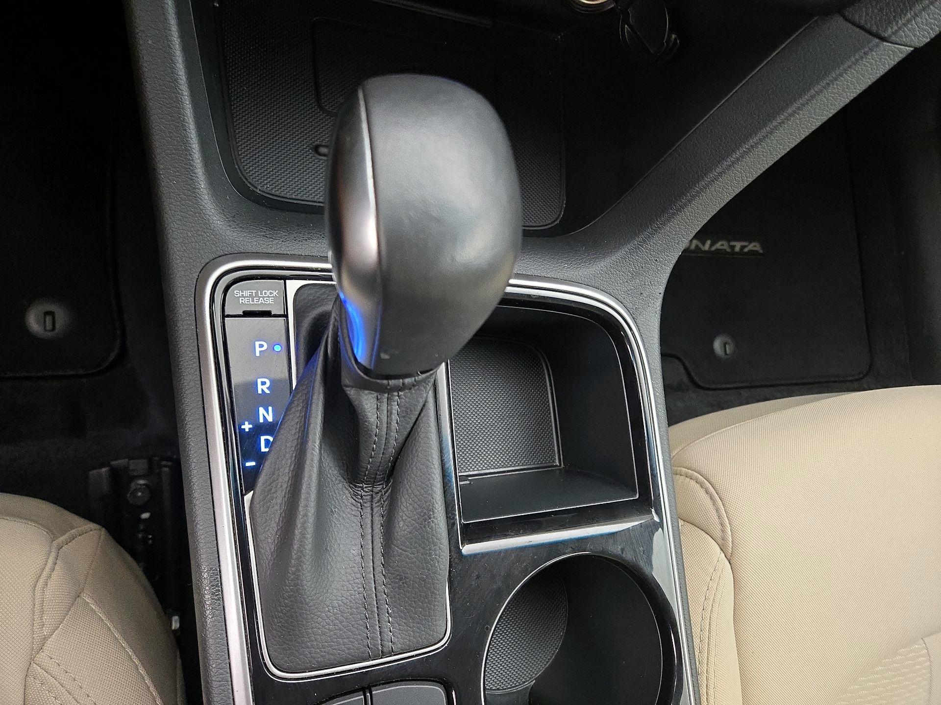 Thumbnail: 2019 Hyundai Sonata - 17