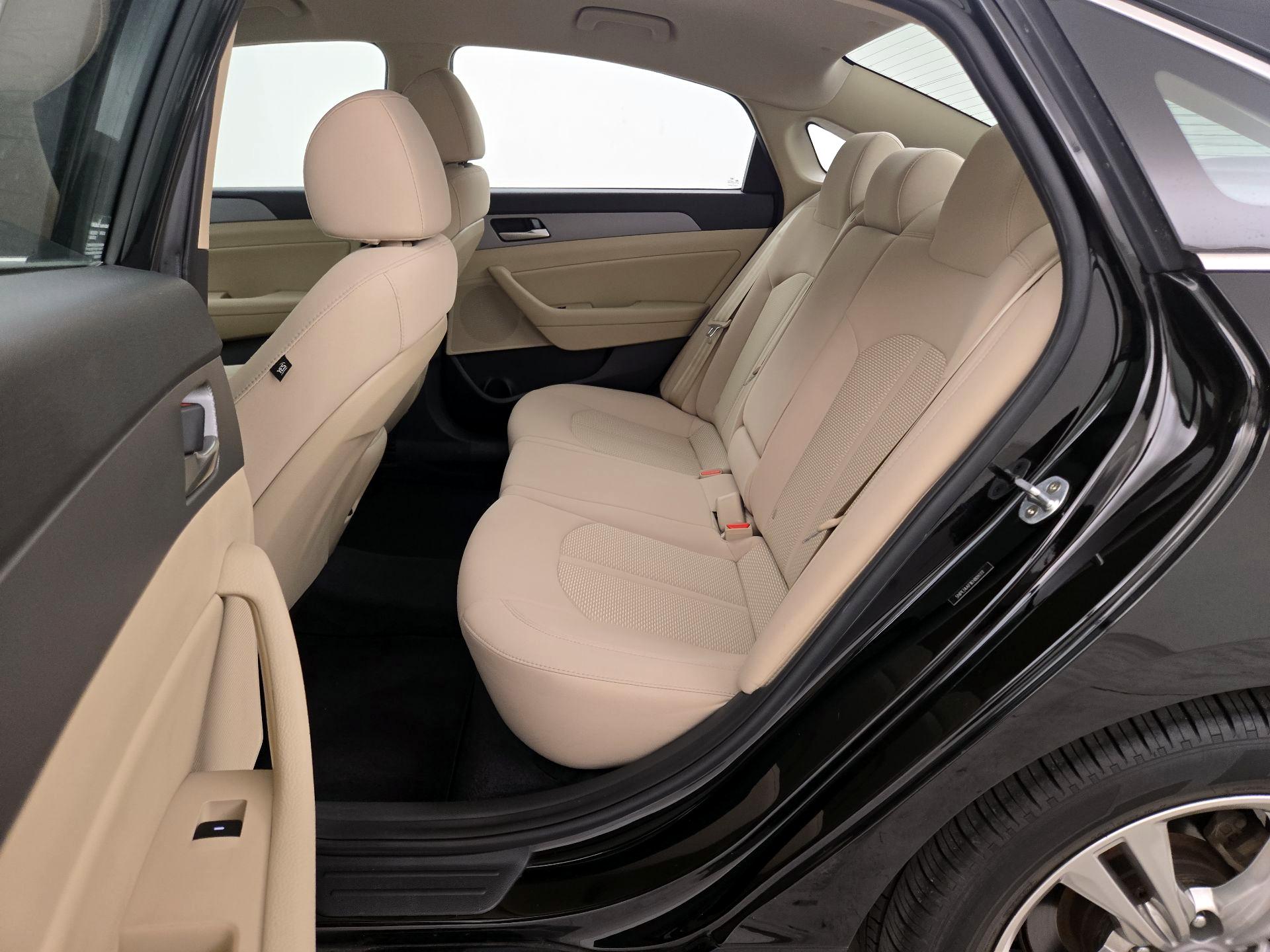 Thumbnail: 2019 Hyundai Sonata - 19
