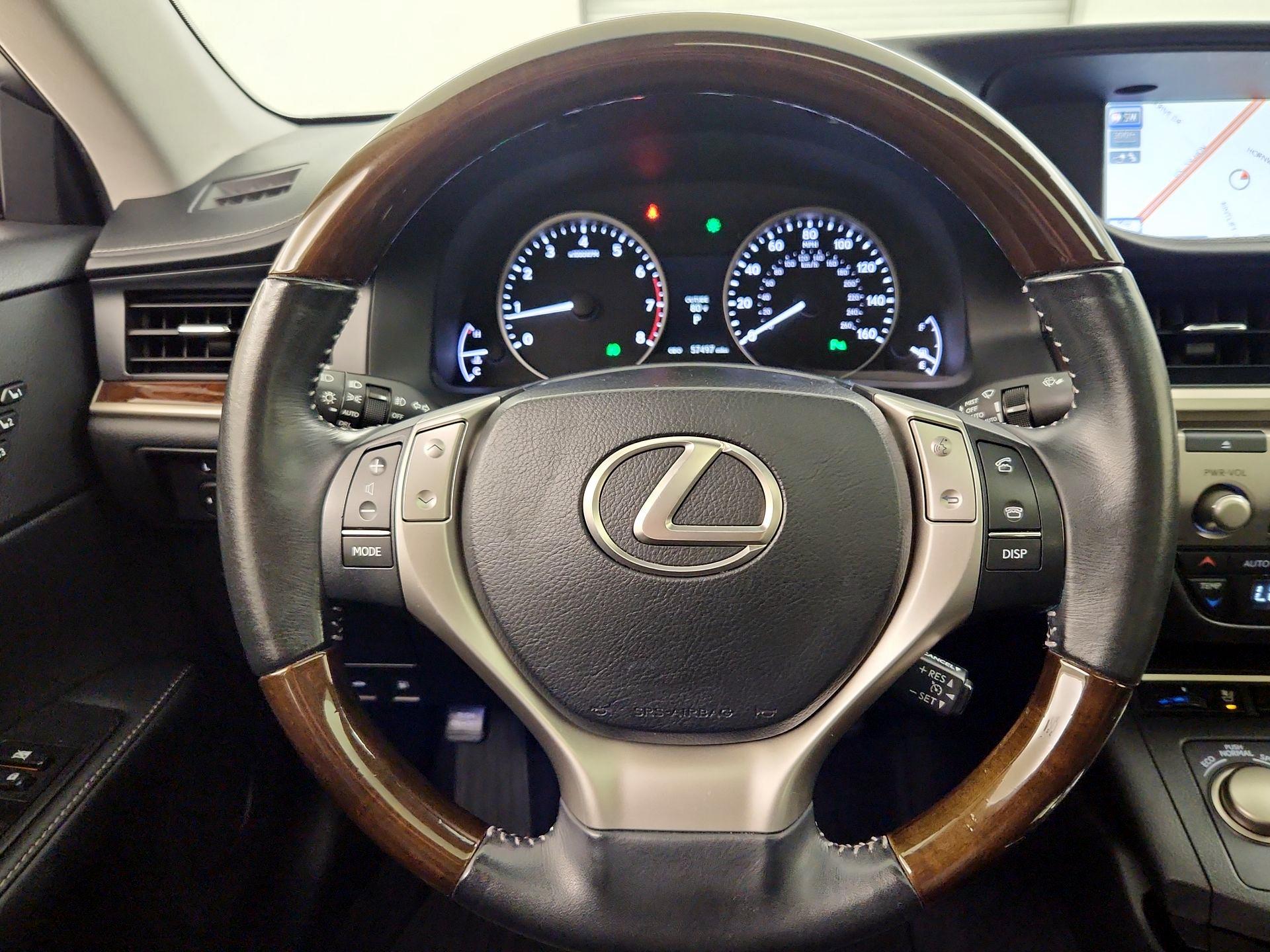 Thumbnail: 2014 Lexus ES - 10