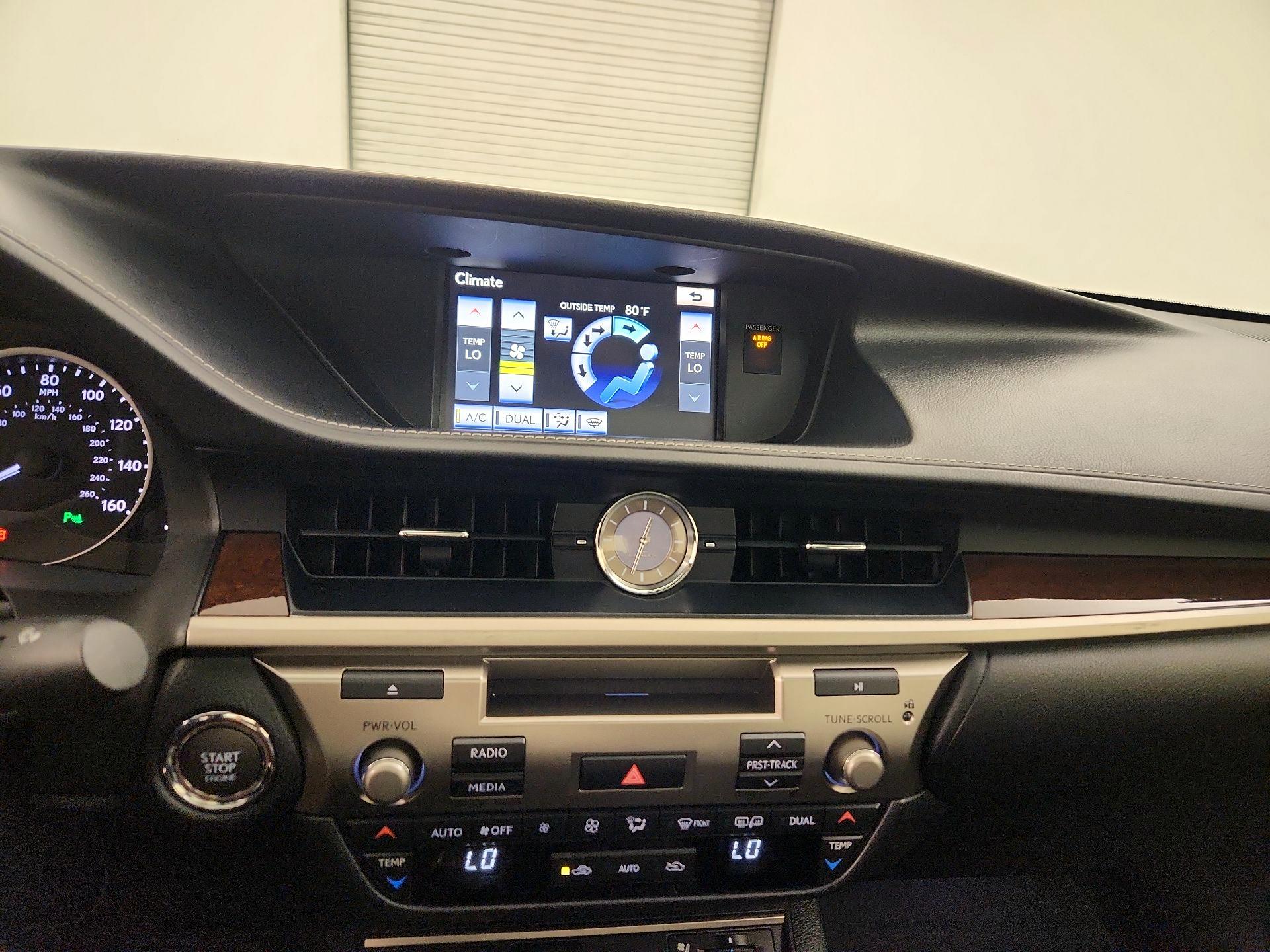 Thumbnail: 2014 Lexus ES - 17