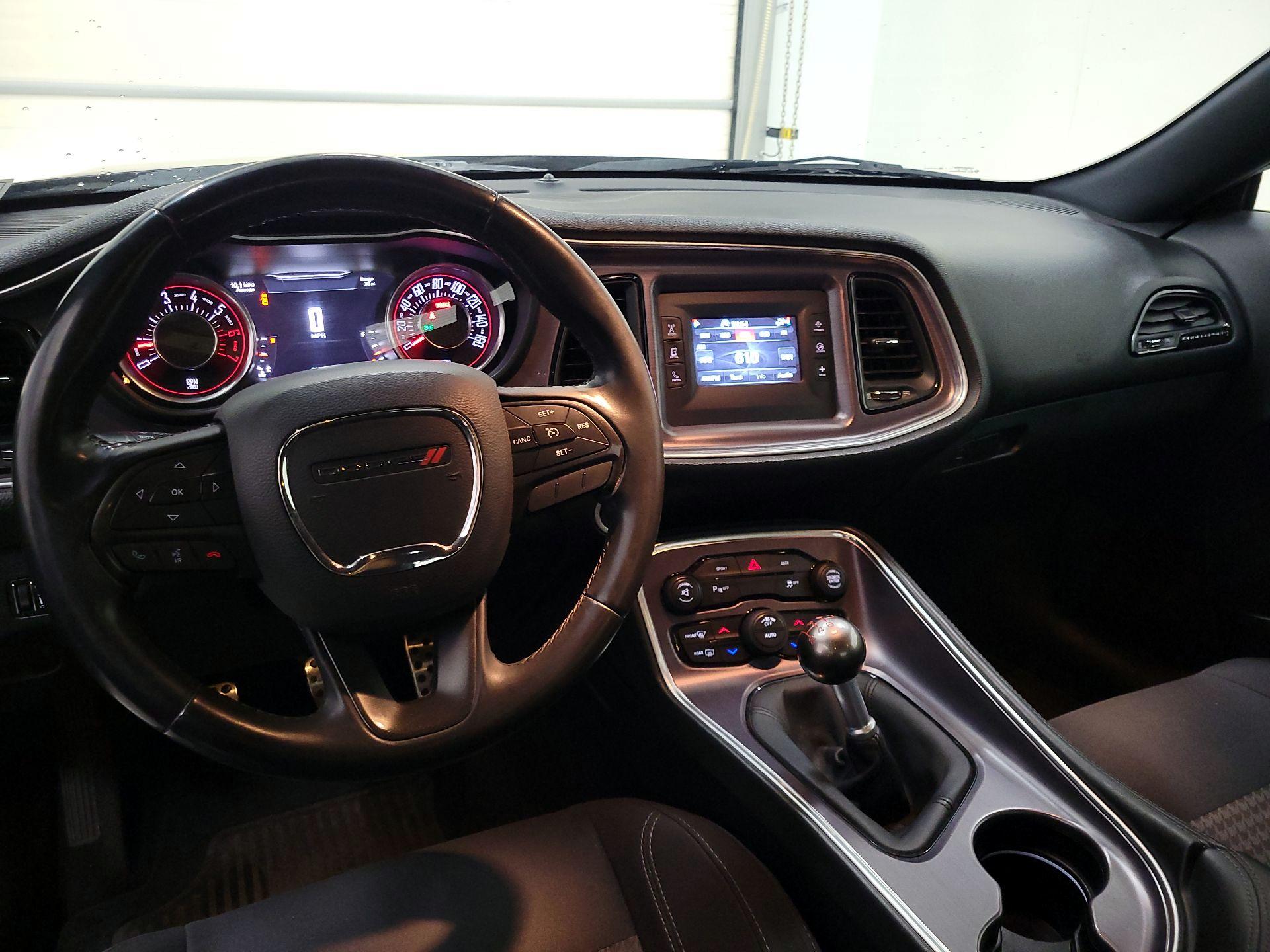 Thumbnail: 2015 Dodge Challenger - 9
