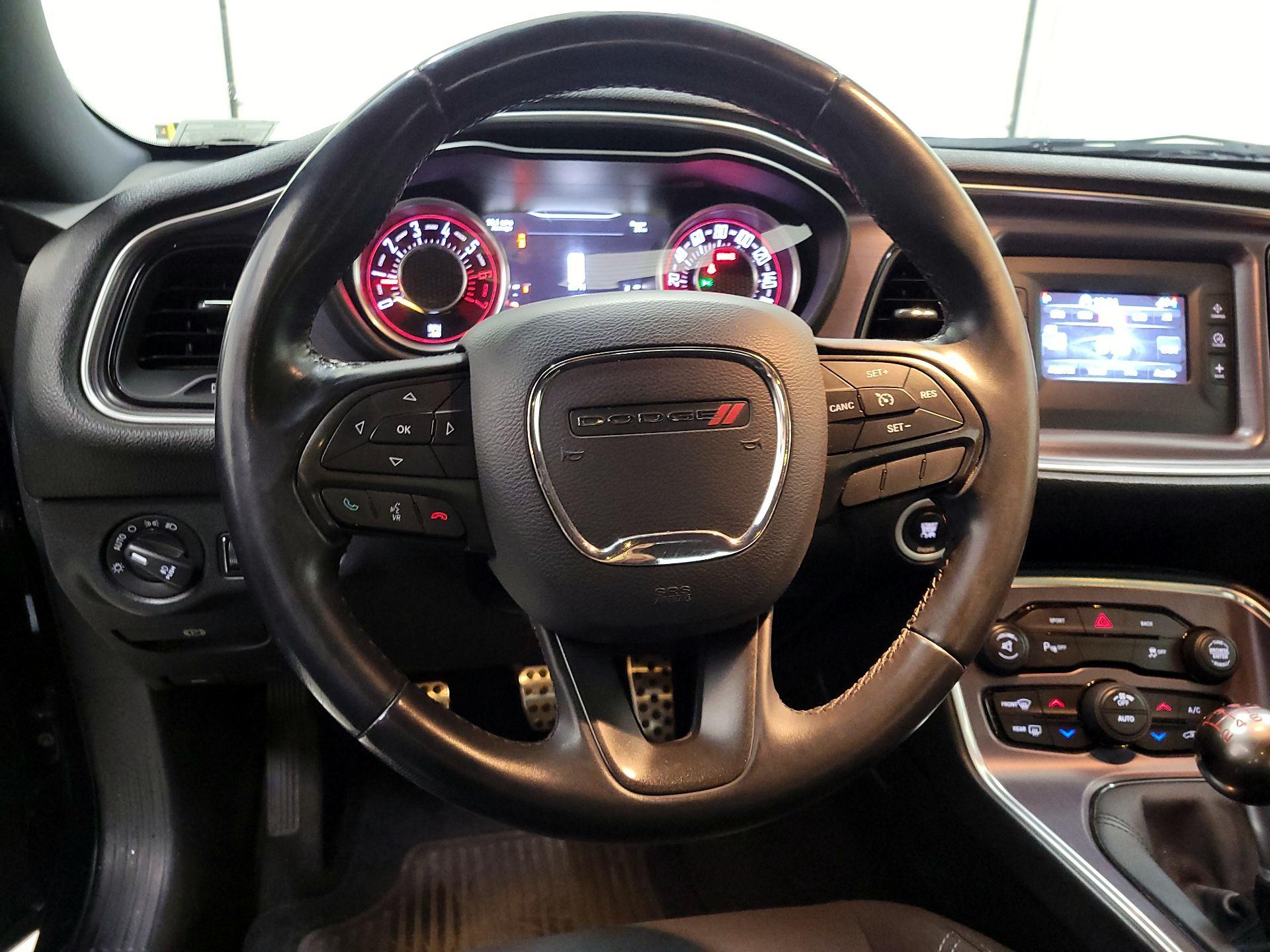 Thumbnail: 2015 Dodge Challenger - 10