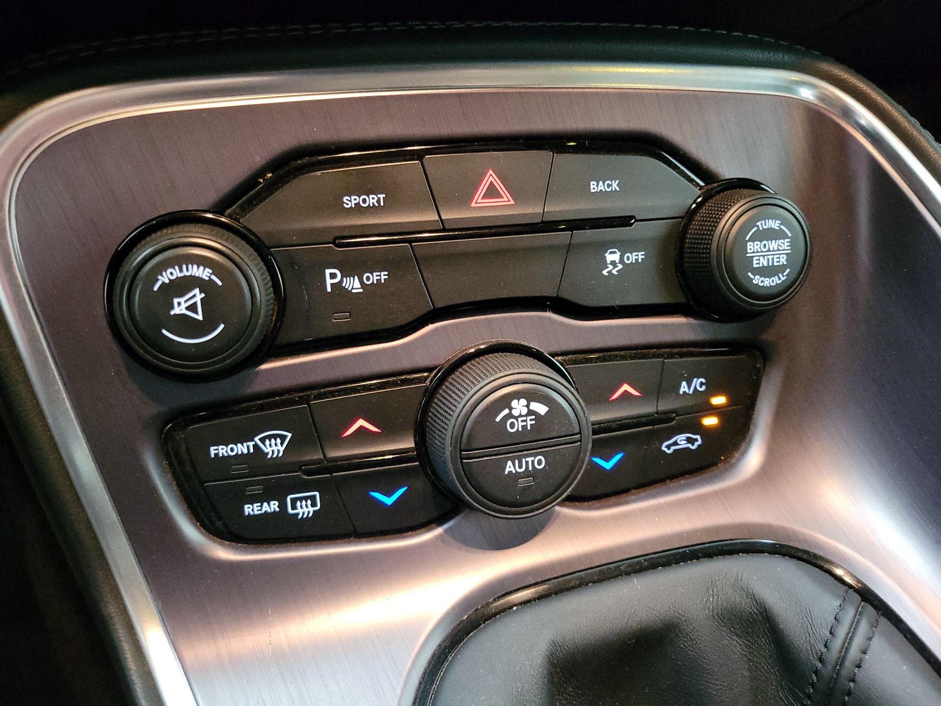 Thumbnail: 2015 Dodge Challenger - 16