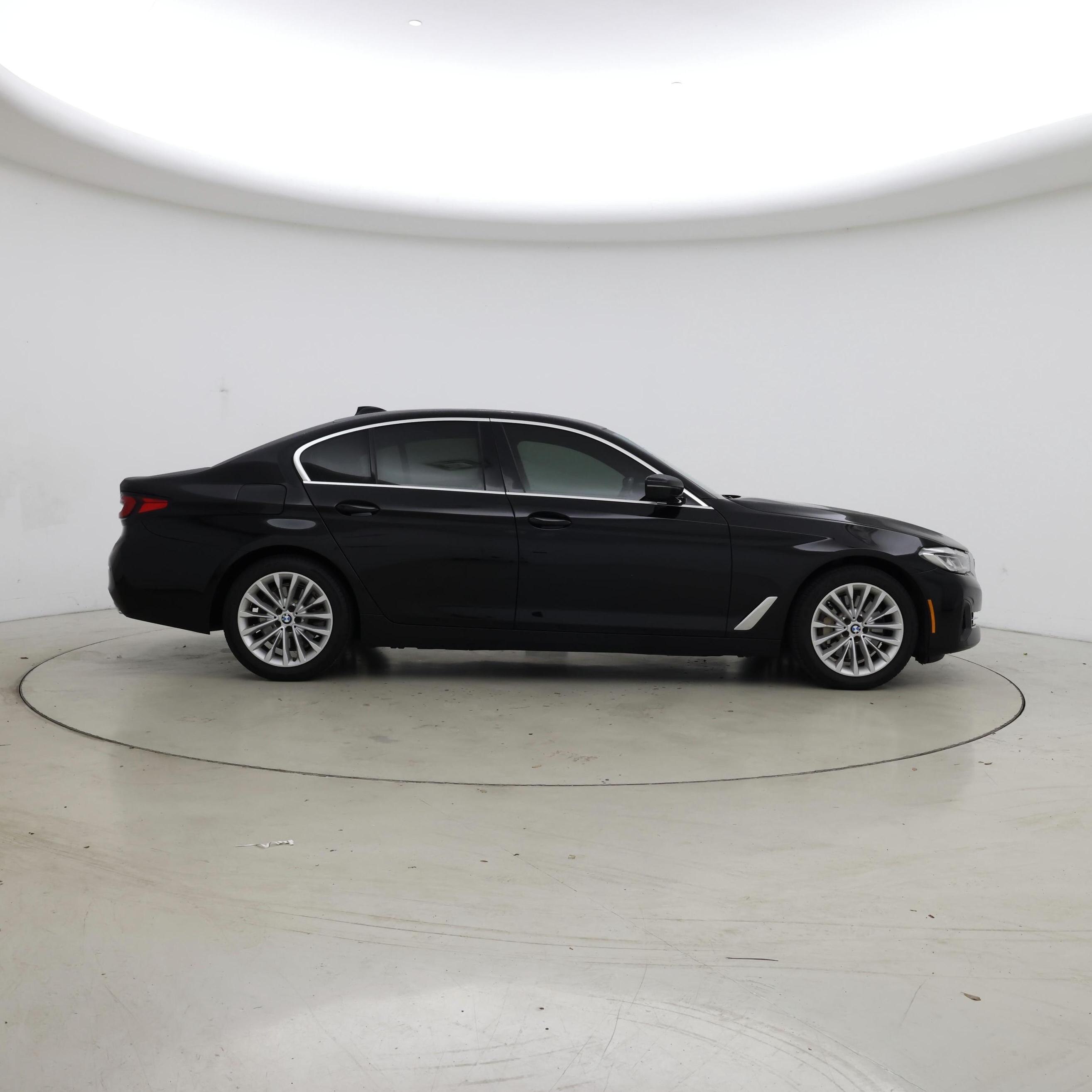 Thumbnail: 2021 BMW 5 Series - 7