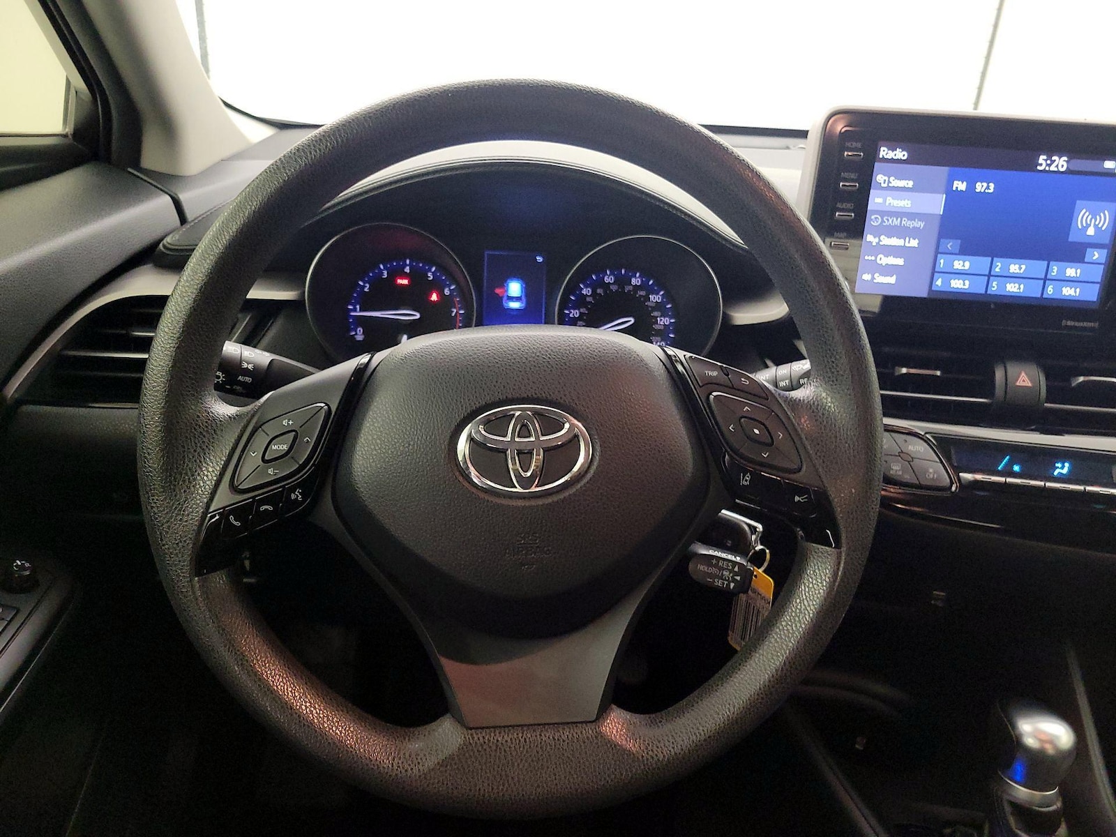 2020 Toyota C-HR LE - Photo 11