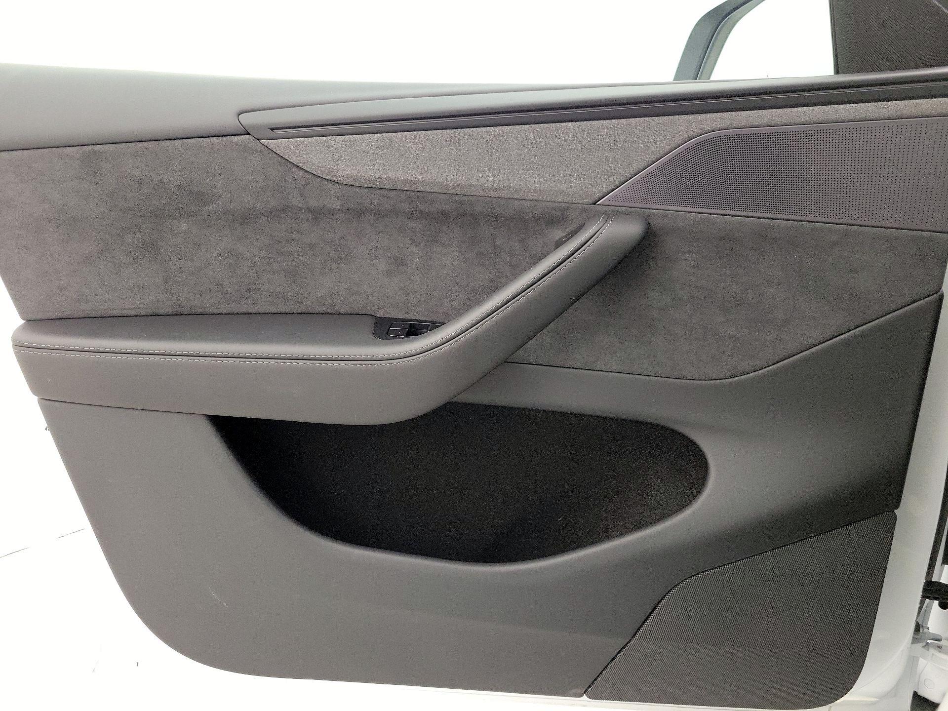 Thumbnail: 2026 Tesla Model Y - 12