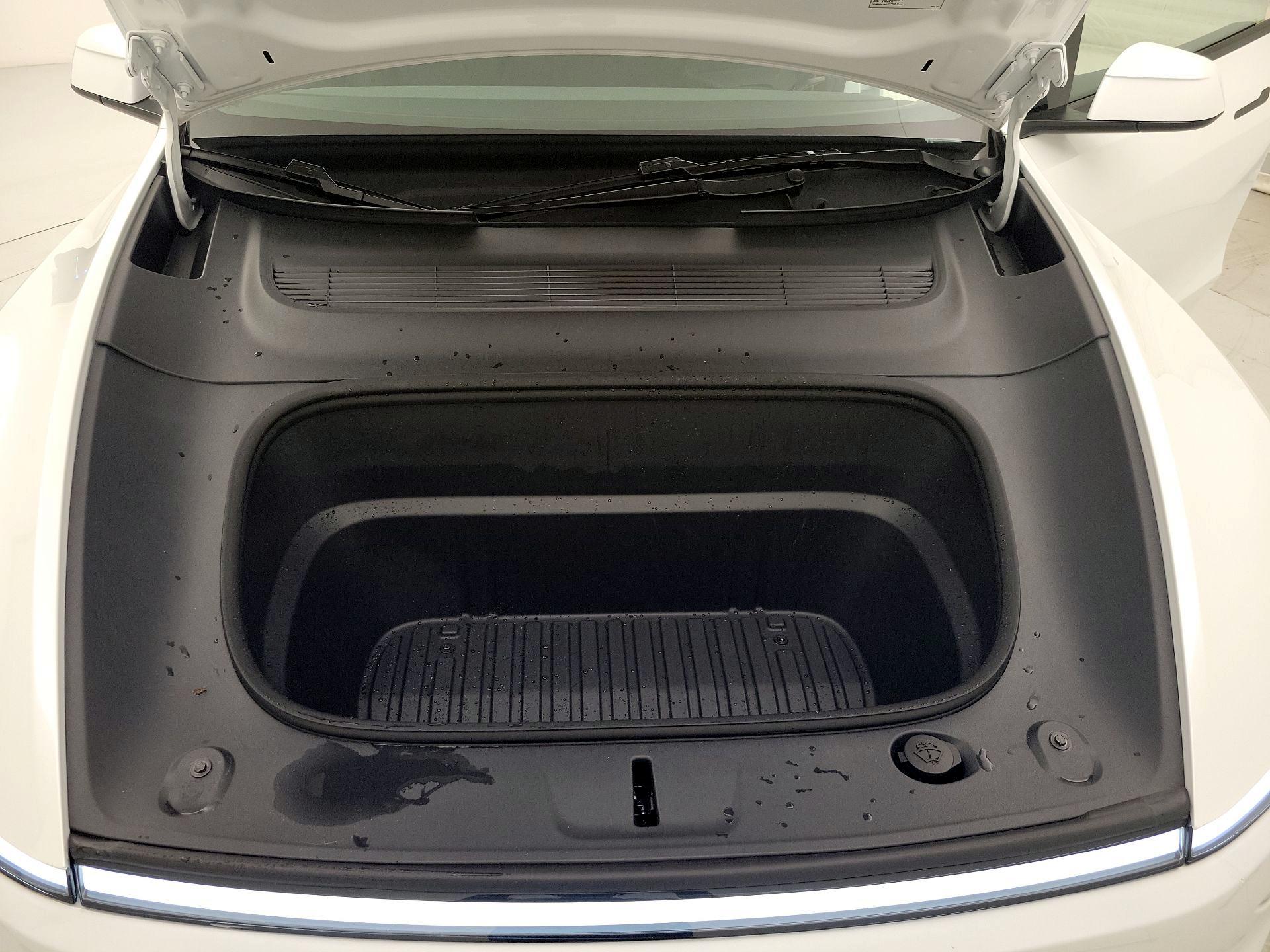 Thumbnail: 2026 Tesla Model Y - 19