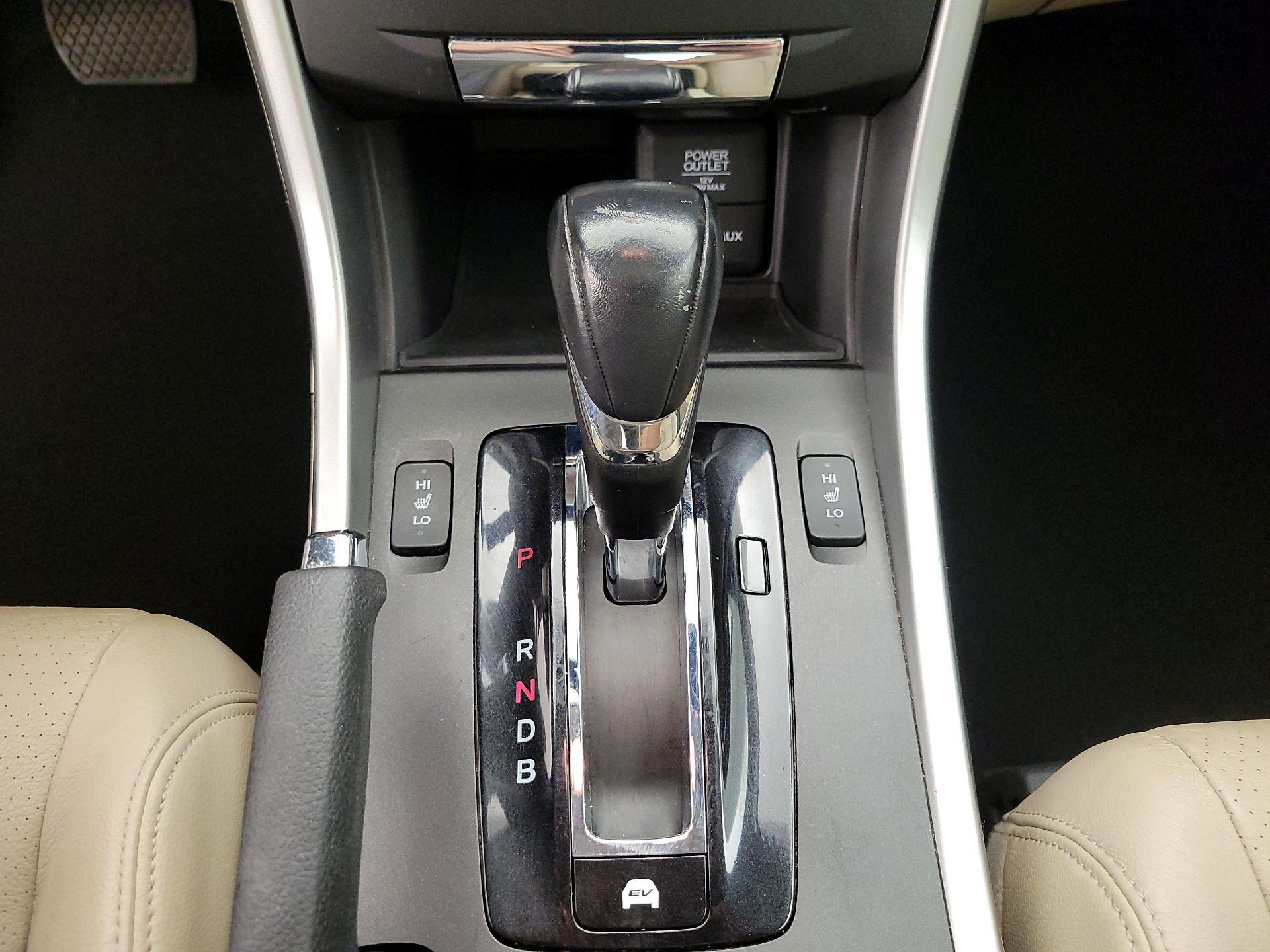 Thumbnail: 2015 Honda Accord - 17