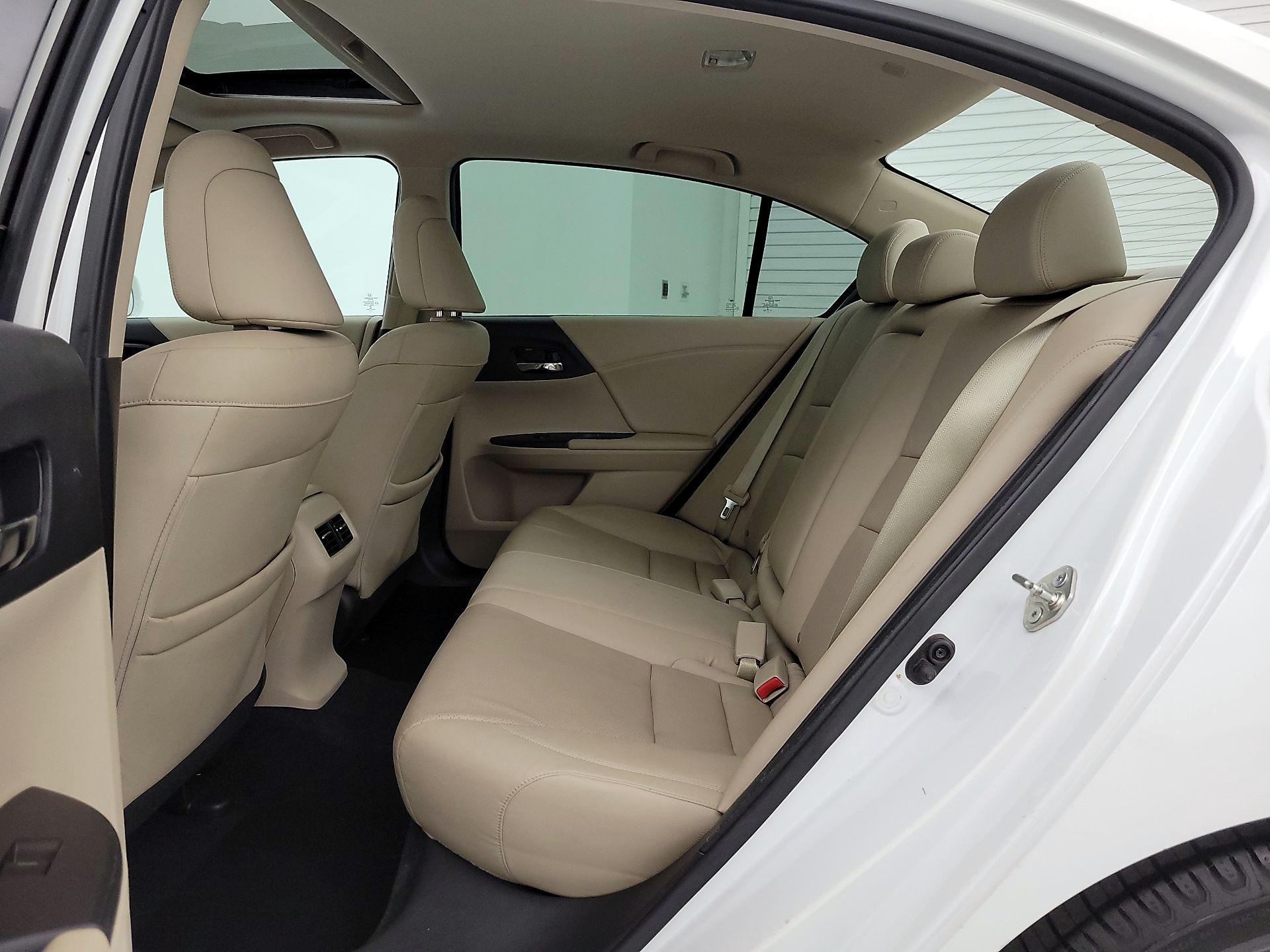 Thumbnail: 2015 Honda Accord - 20