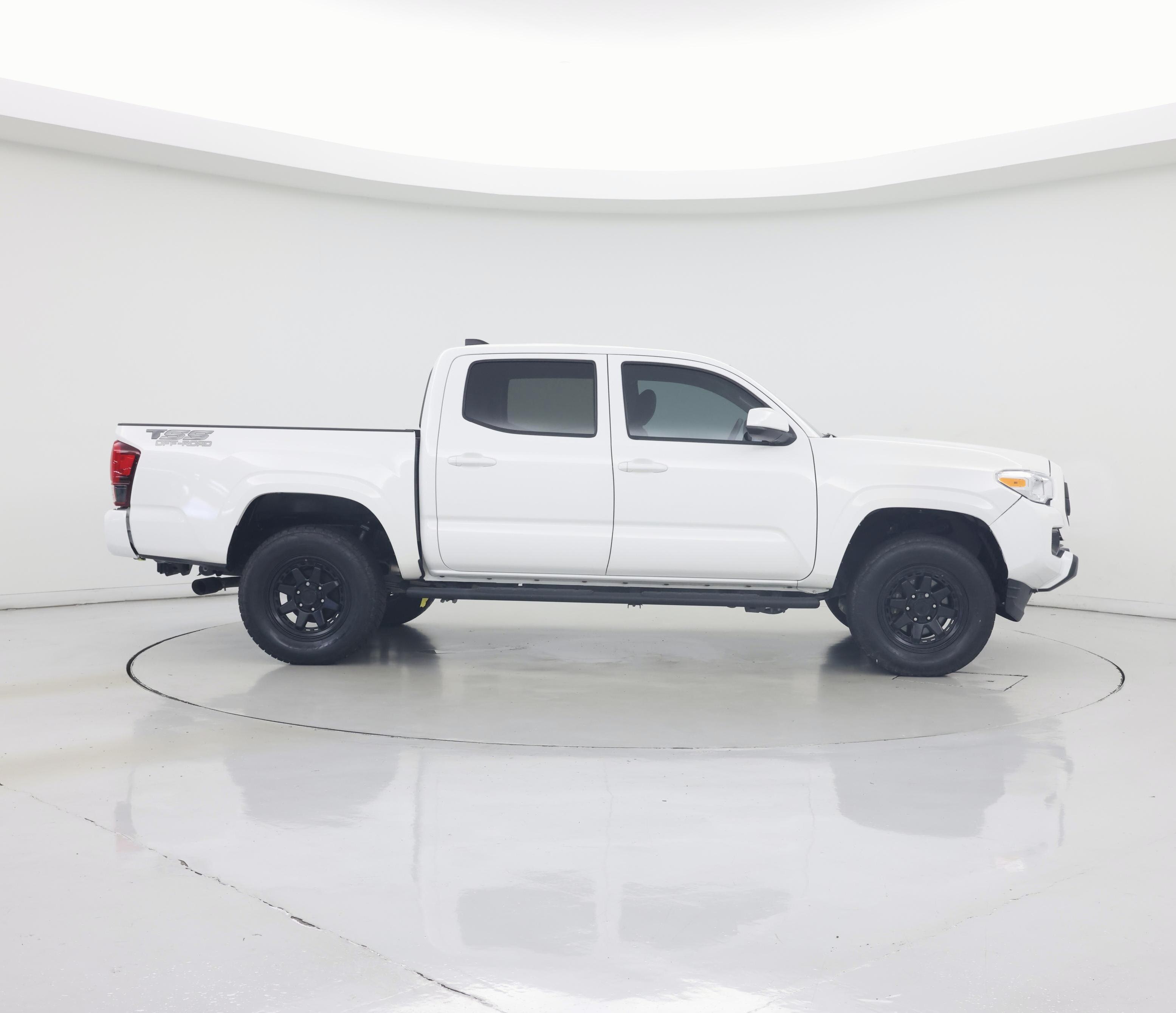 Thumbnail: 2023 Toyota Tacoma - 7
