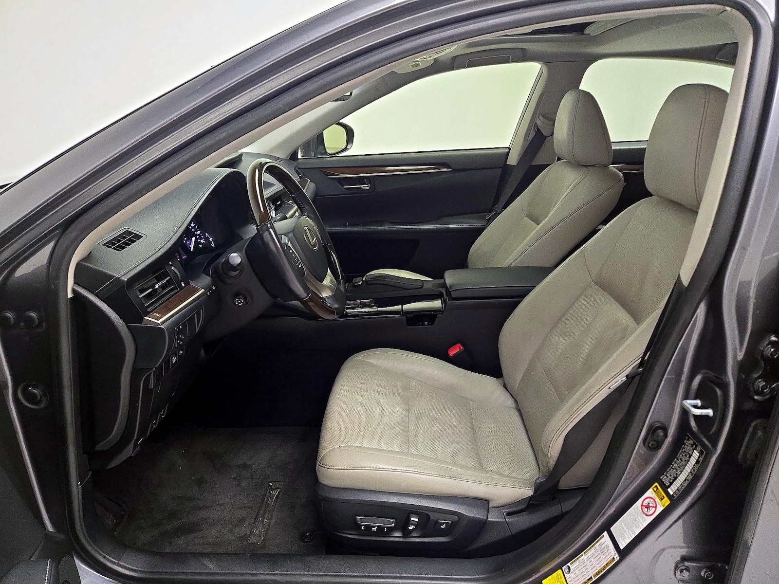 2015 Lexus ES 350 - Photo 12