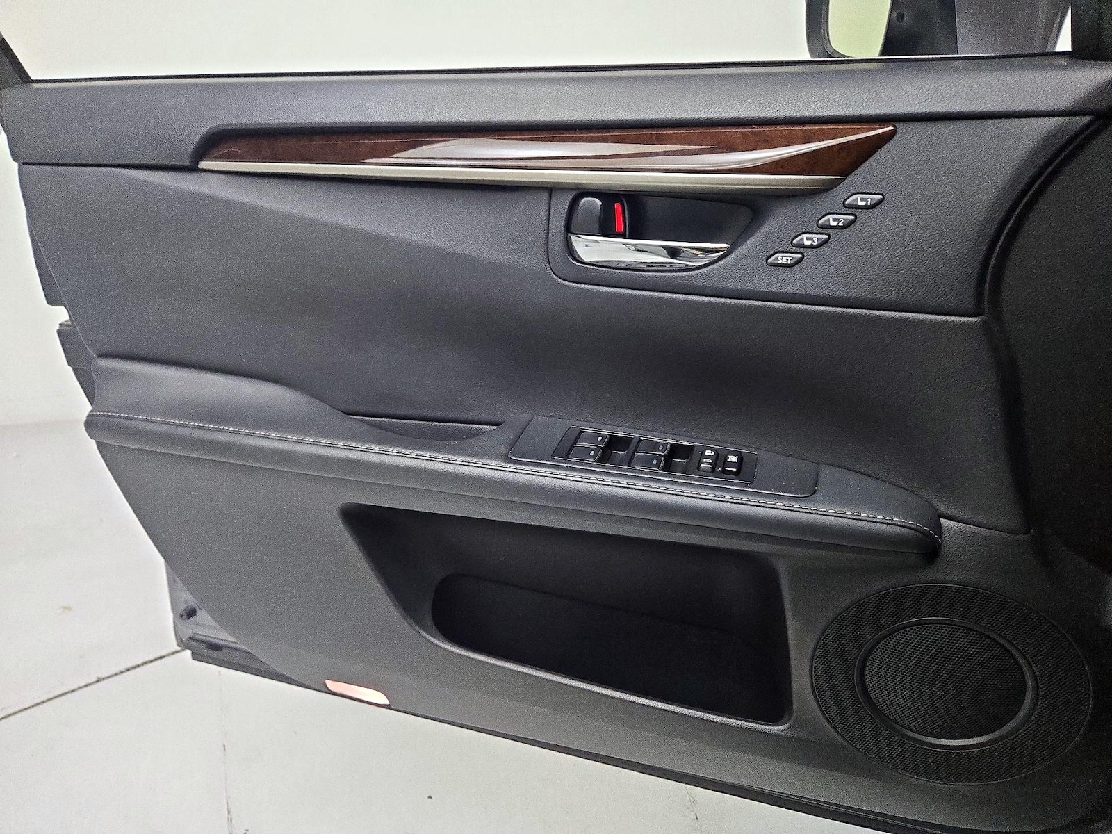 2015 Lexus ES 350 - Photo 13