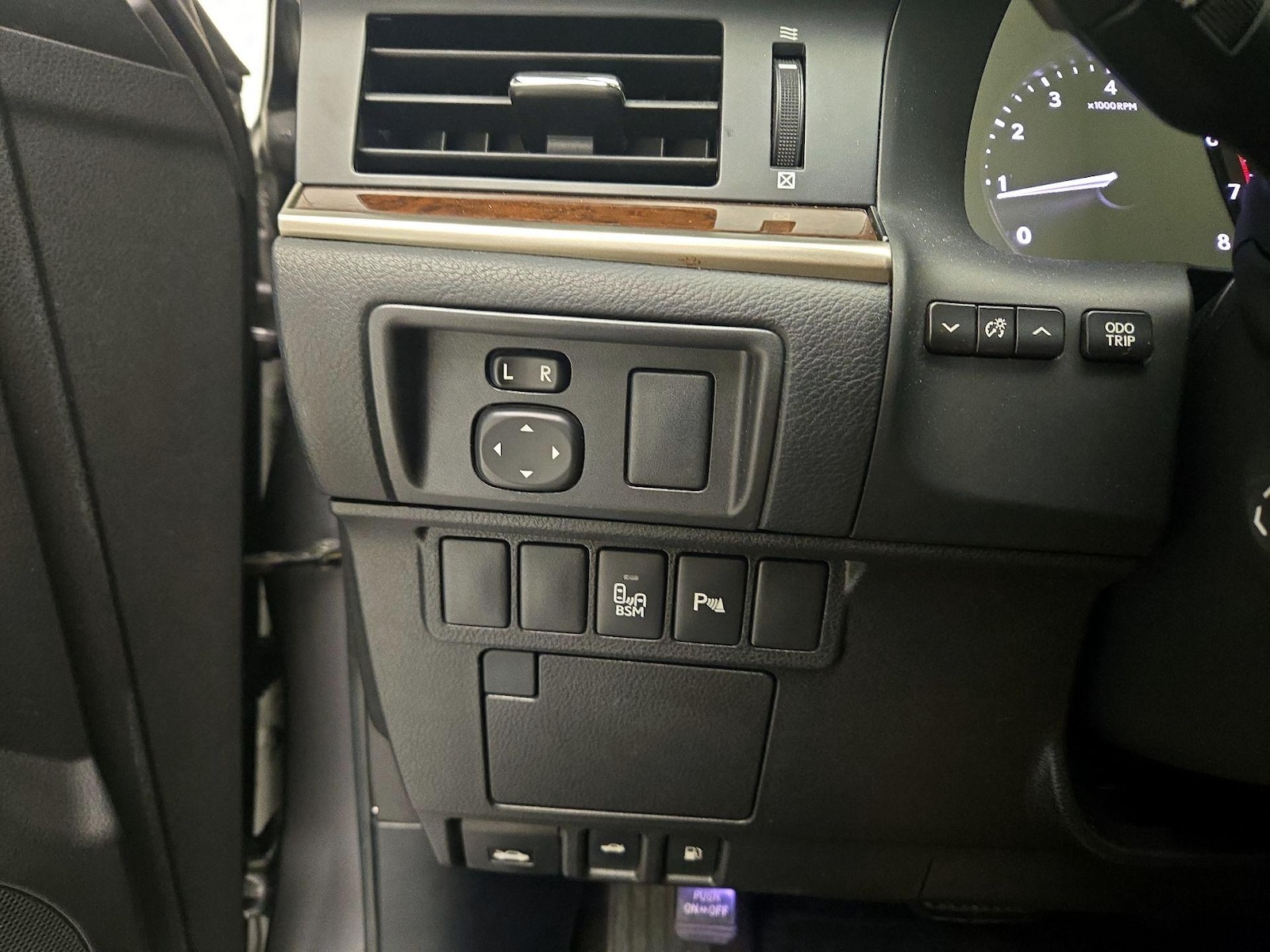 2015 Lexus ES 350 - Photo 14