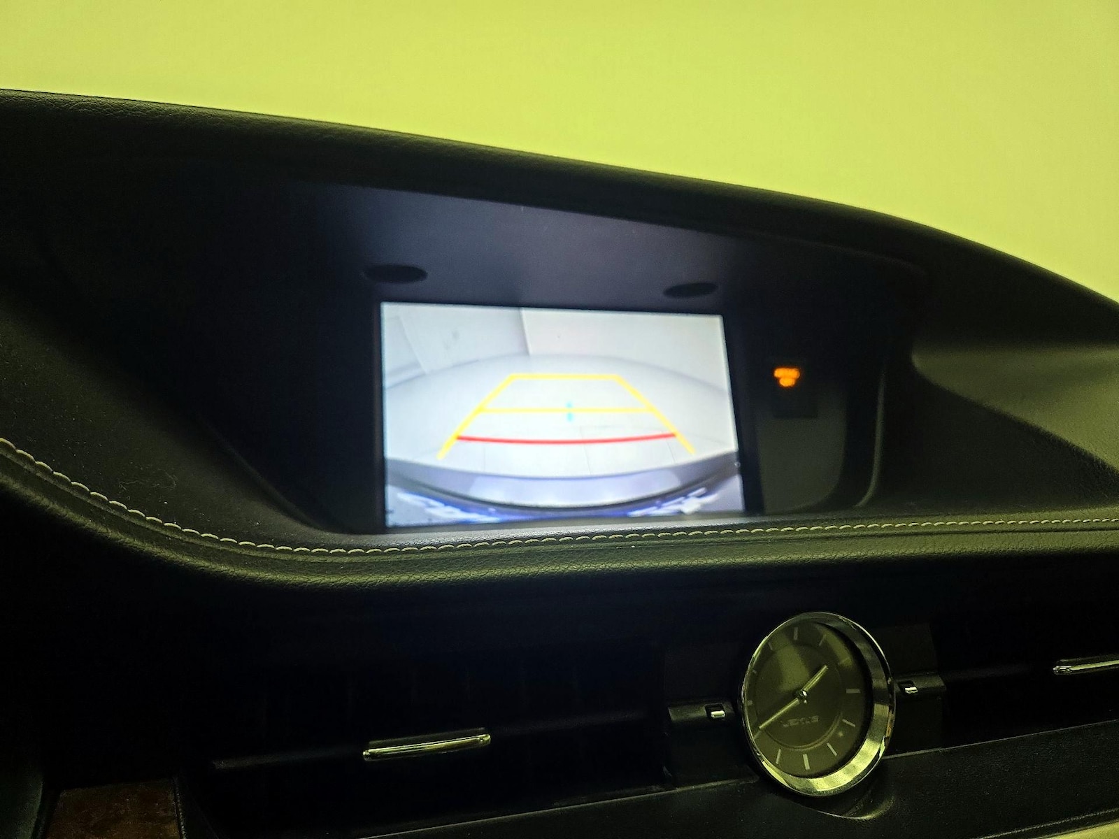 2015 Lexus ES 350 - Photo 16