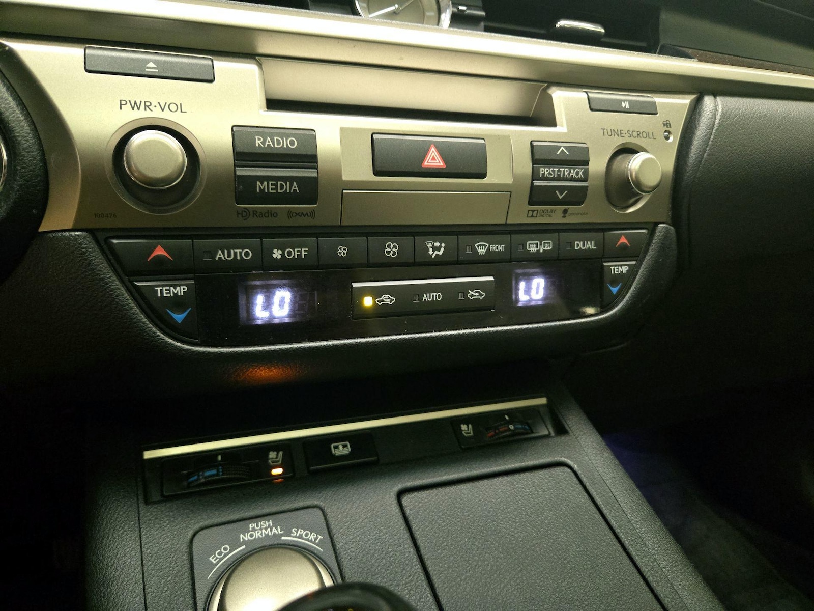 2015 Lexus ES 350 - Photo 18