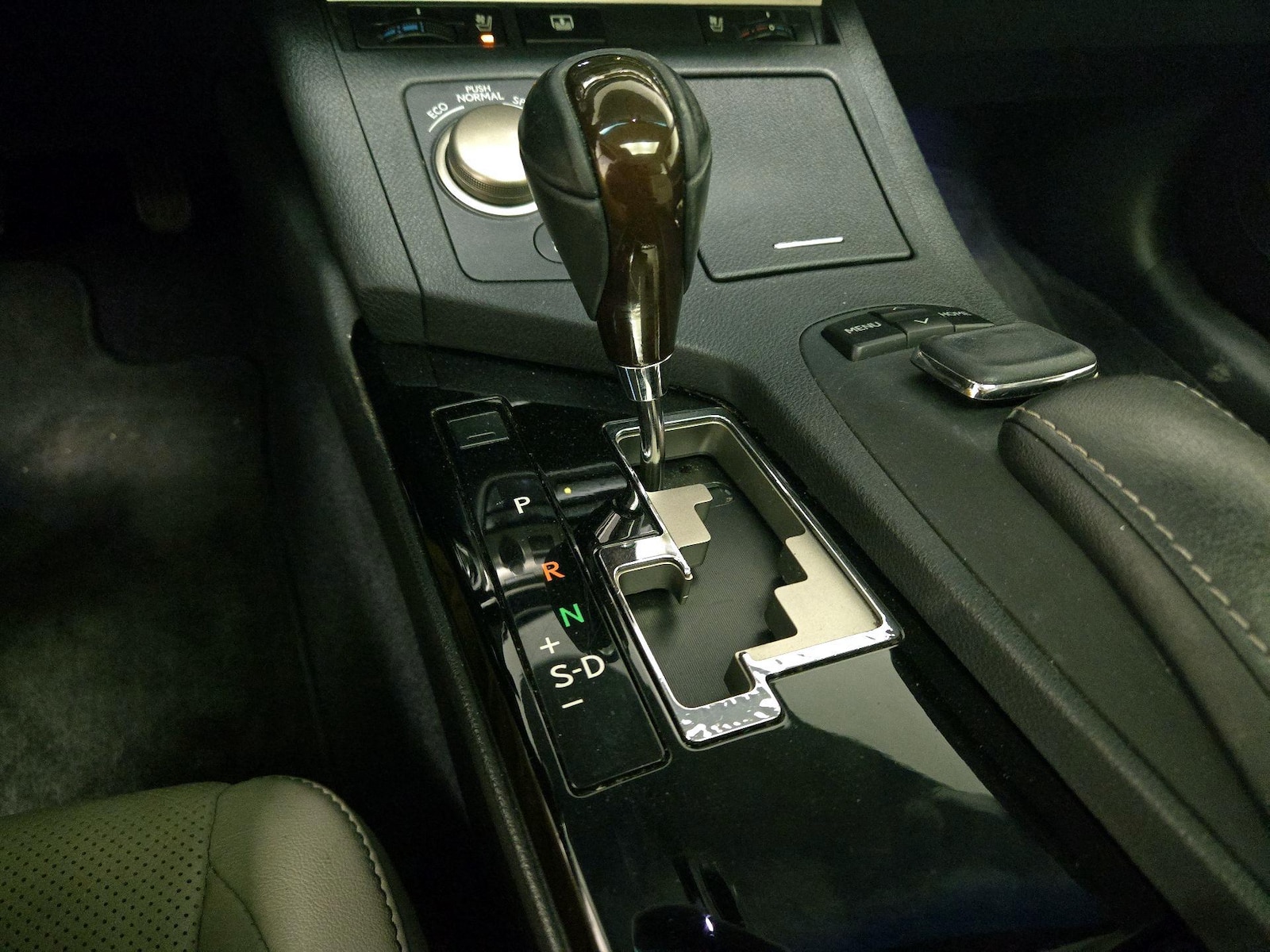 2015 Lexus ES 350 - Photo 19