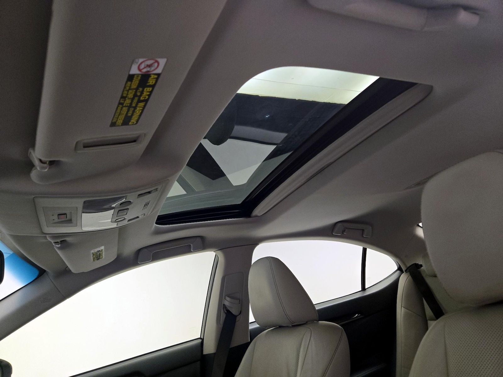 2015 Lexus ES 350 - Photo 20