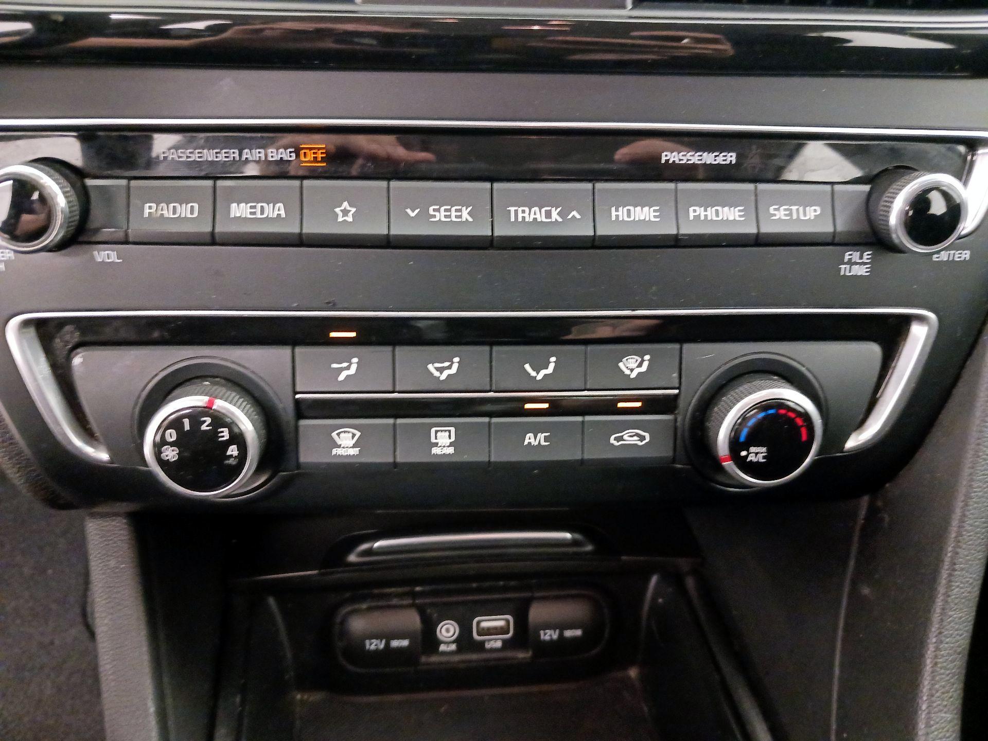 Thumbnail: 2019 Kia Optima - 16