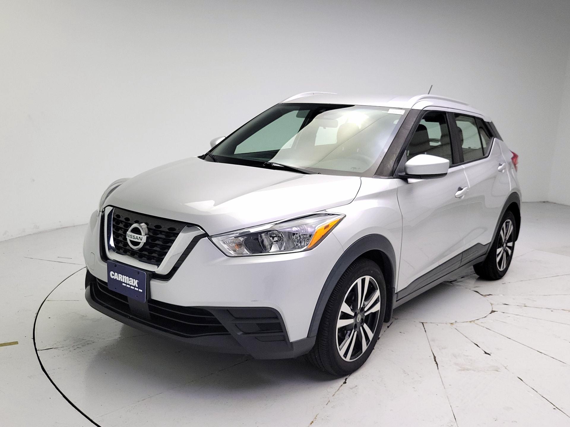 Thumbnail: 2020 Nissan Kicks - 3