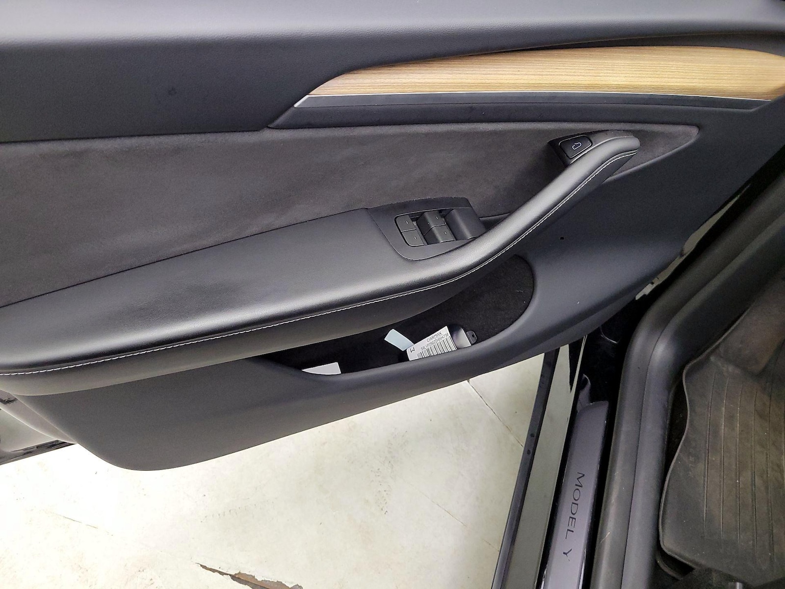 2023 Tesla Model Y Long Range - Photo 13