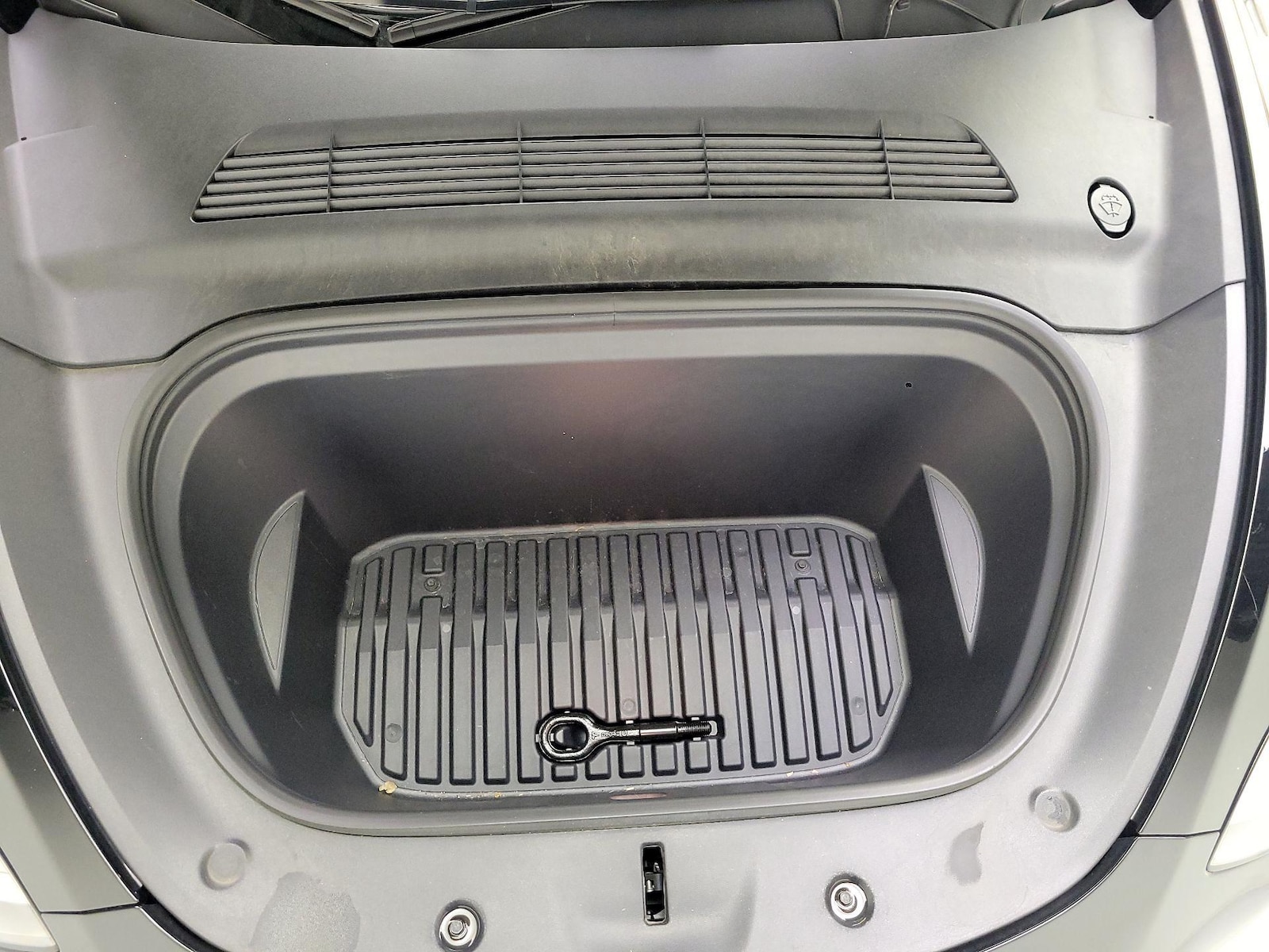 2023 Tesla Model Y Long Range - Photo 22