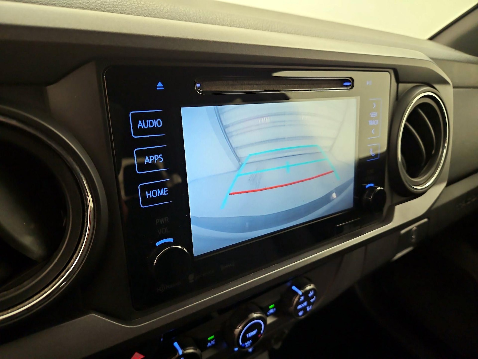 2018 Toyota Tacoma TRD Sport - Photo 15