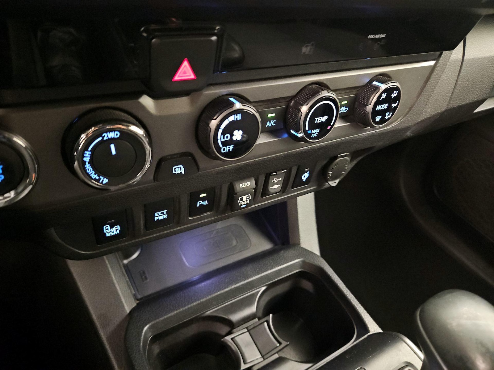 2018 Toyota Tacoma TRD Sport - Photo 17
