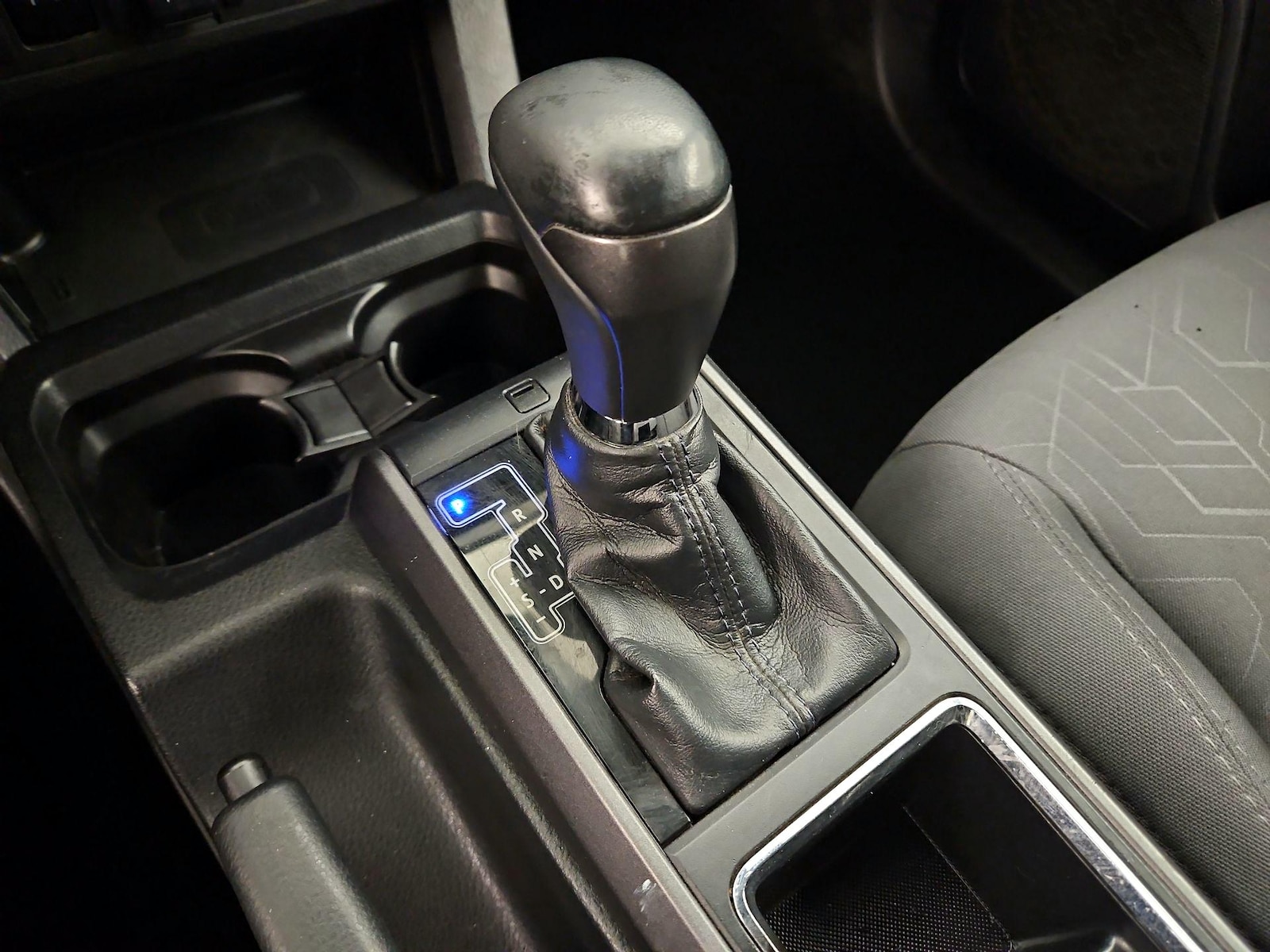 2018 Toyota Tacoma TRD Sport - Photo 18