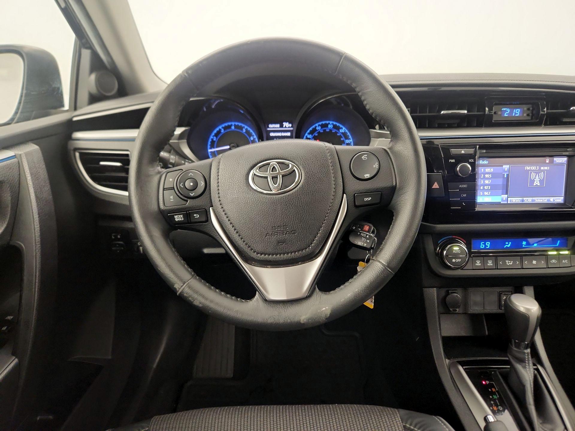 Thumbnail: 2015 Toyota Corolla - 10