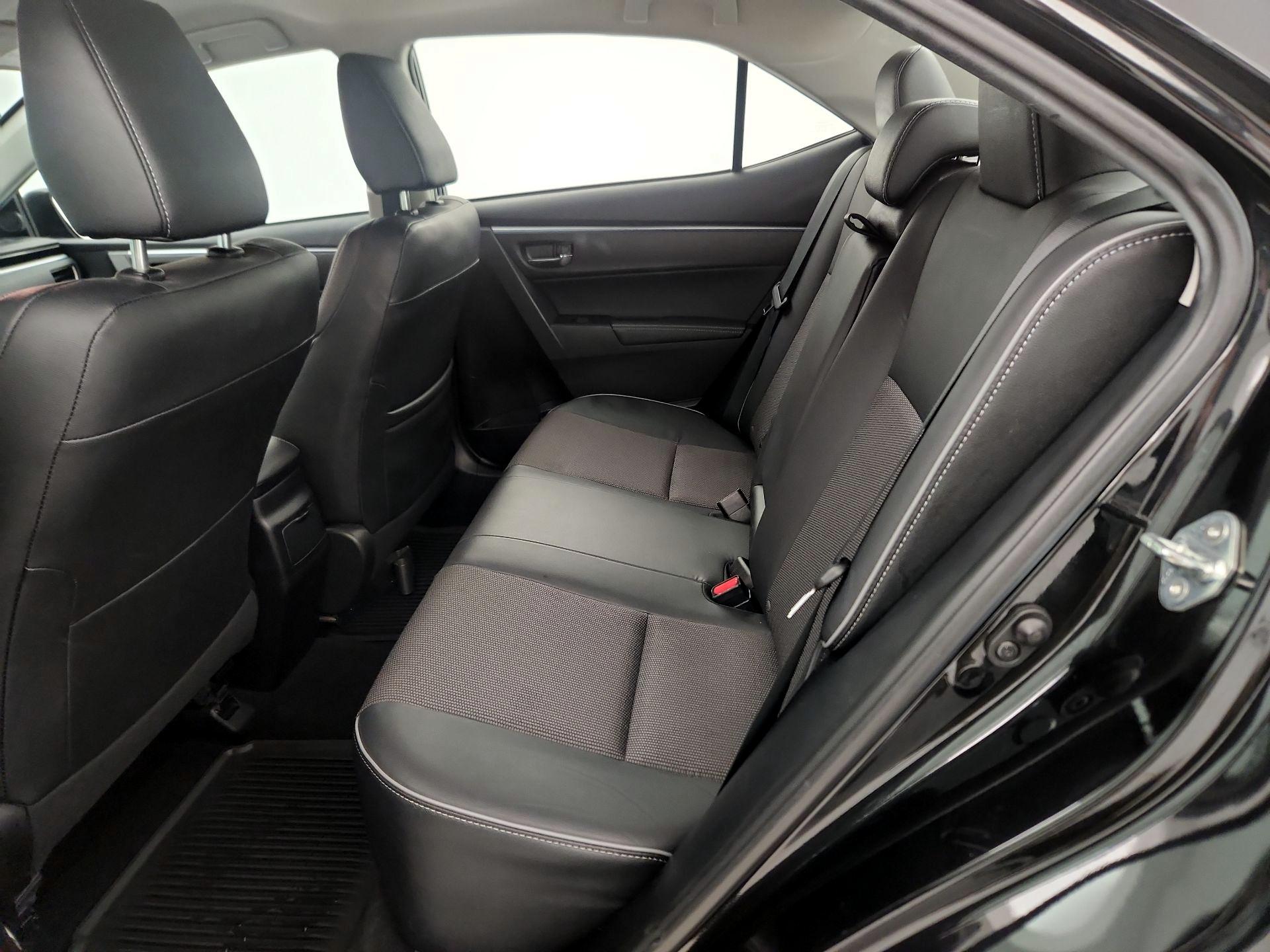 Thumbnail: 2015 Toyota Corolla - 18