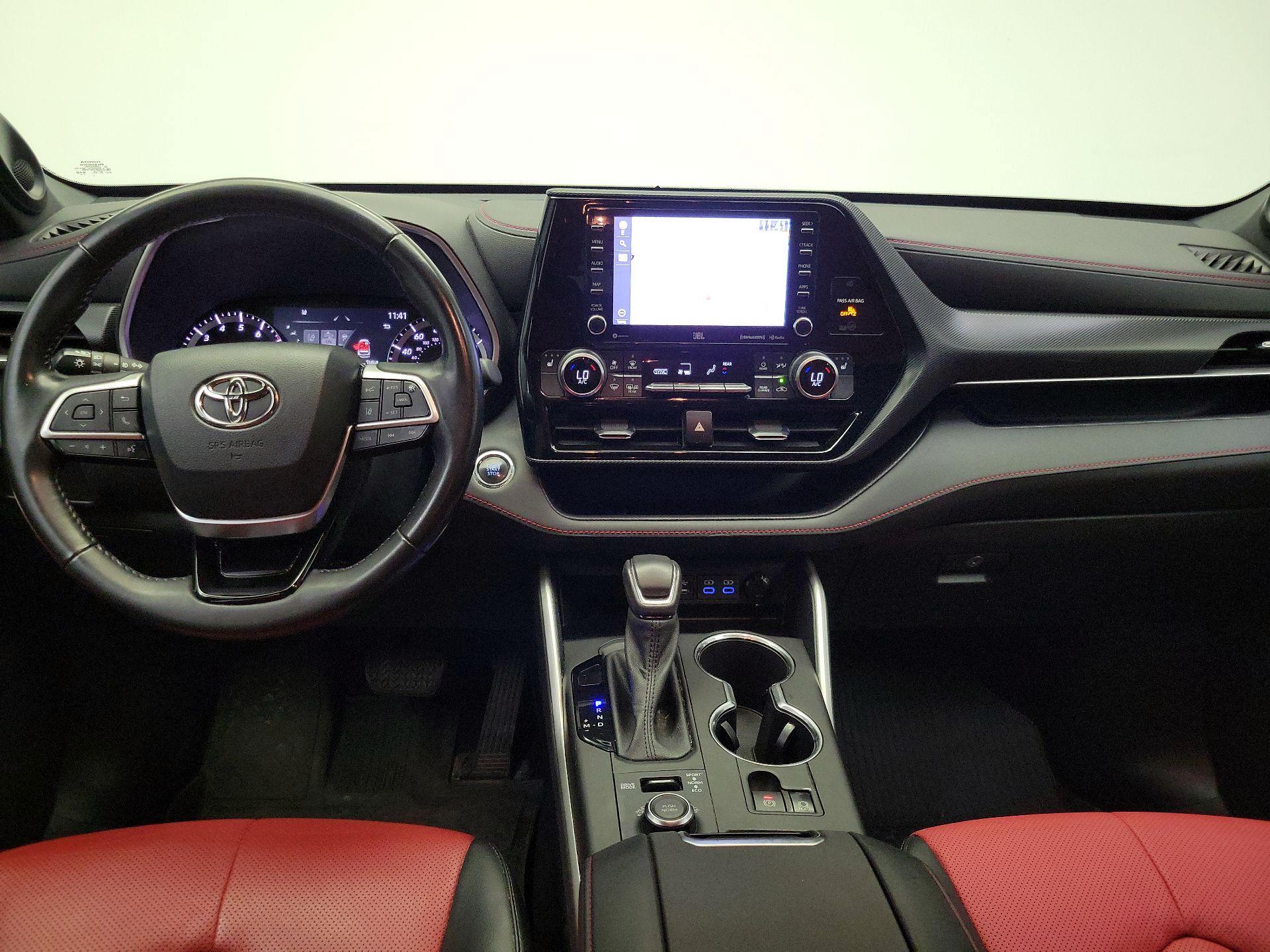 Thumbnail: 2022 Toyota Highlander - 9
