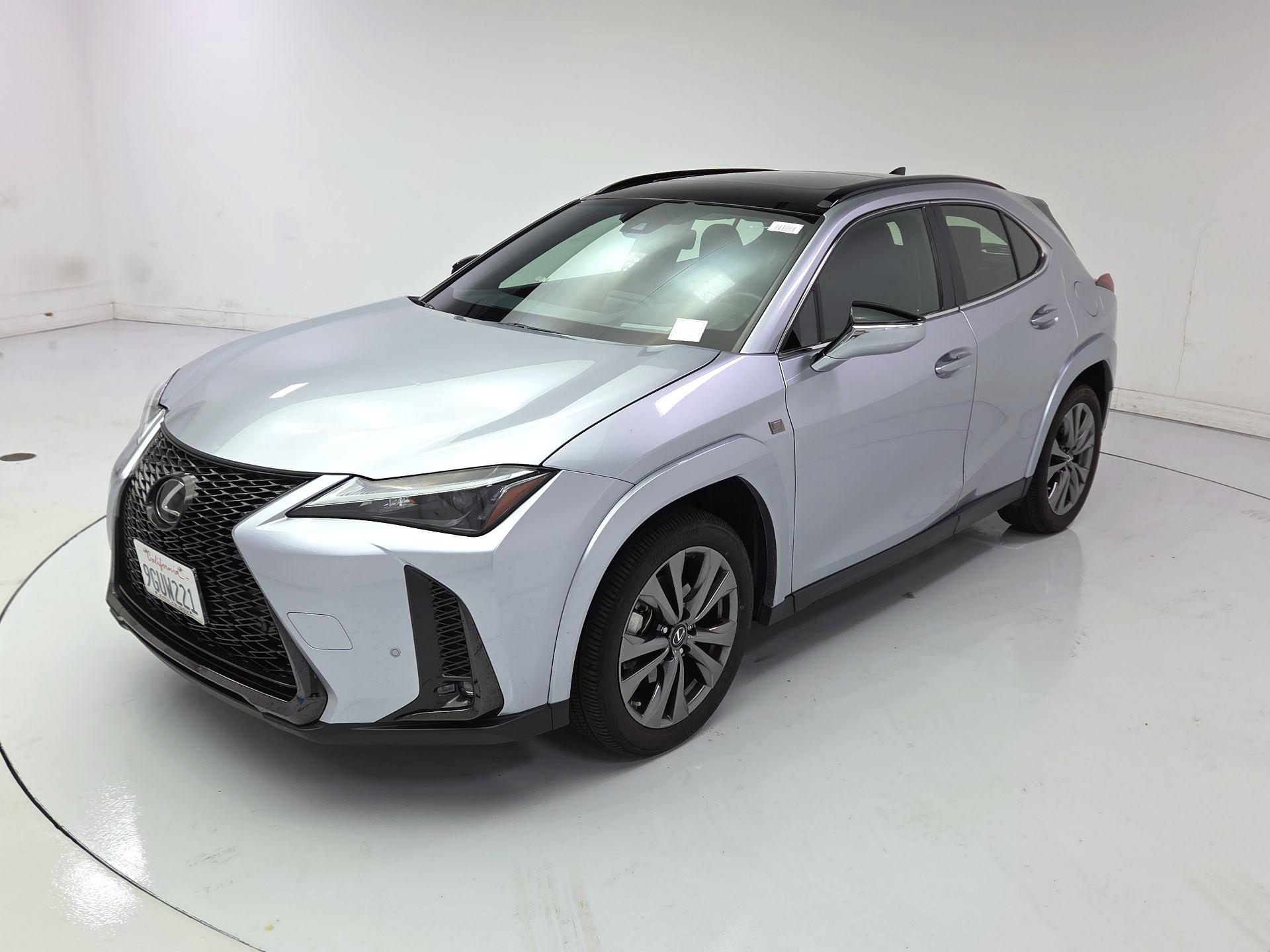 Thumbnail: 2024 Lexus UX - 3