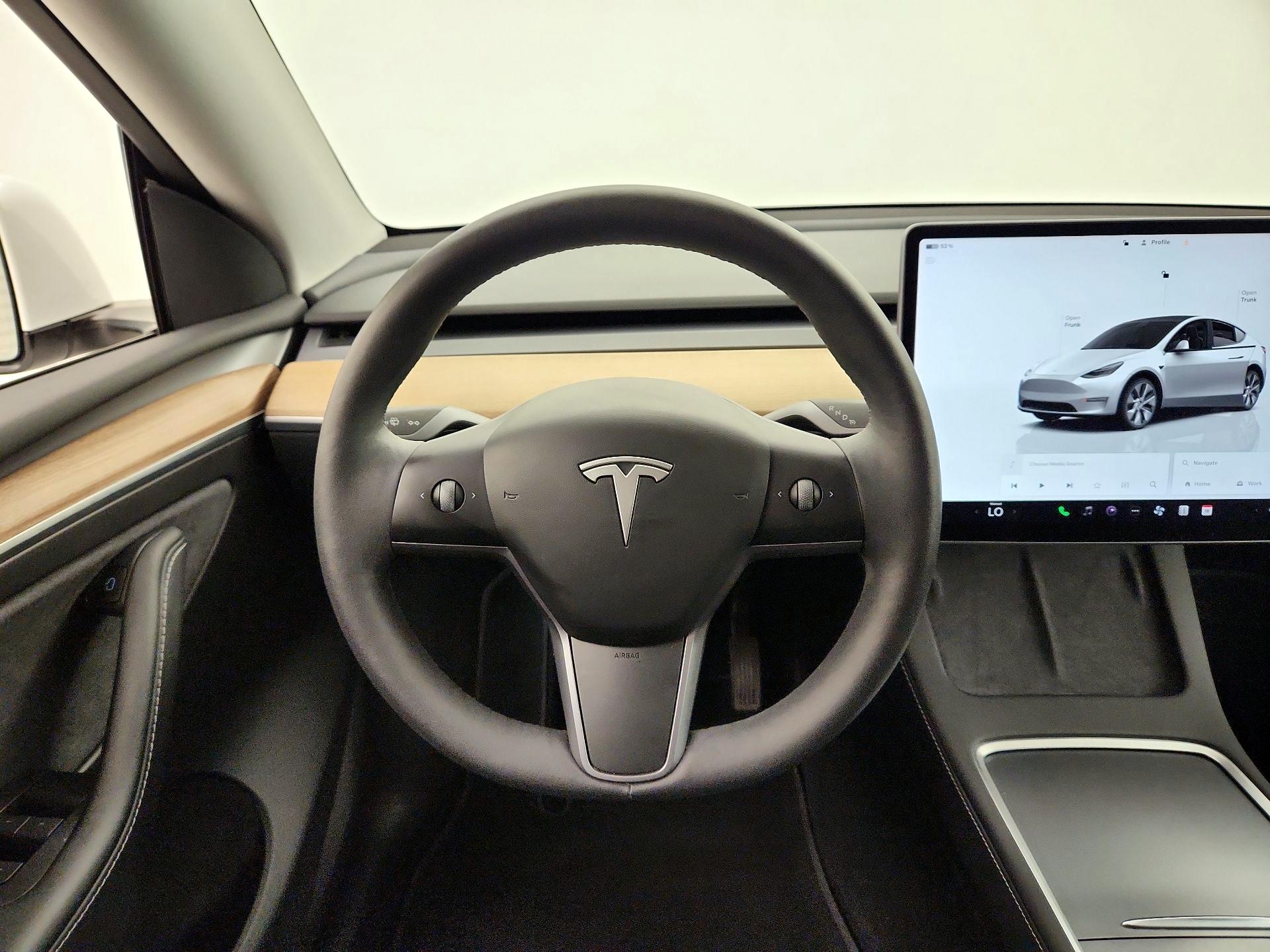 Thumbnail: 2023 Tesla Model Y - 10